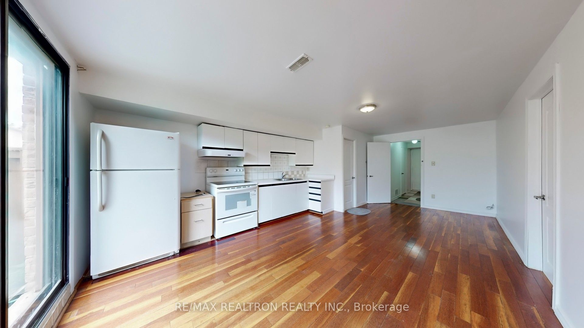 7 Roughfield Crescent Property Photo 37