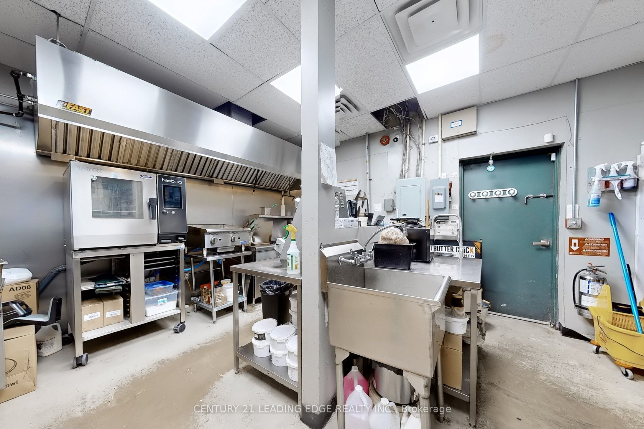 #3 - 1095 Ellesmere Road Property Photo 24