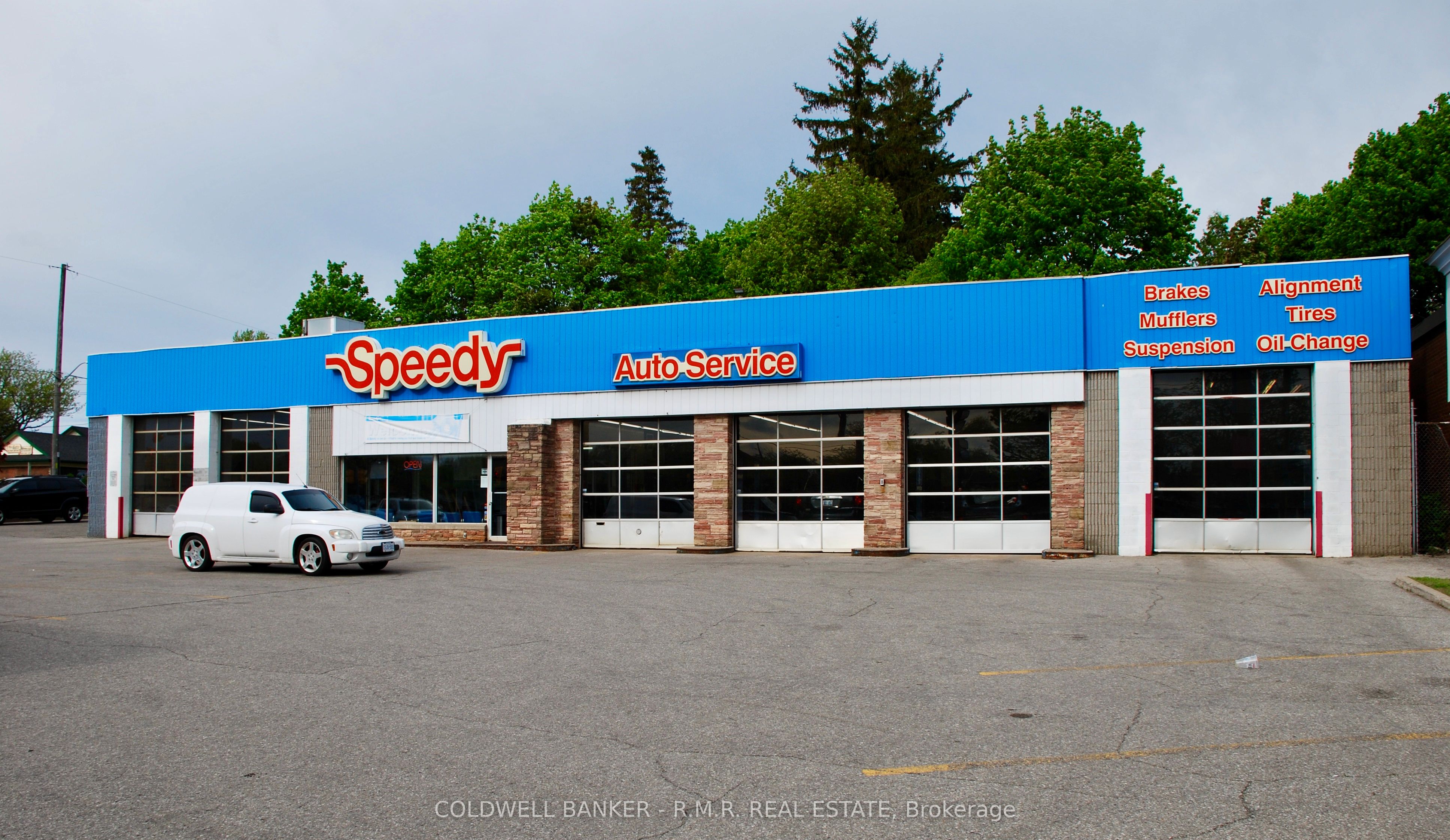 1080 Simcoe Street Property Photo 1