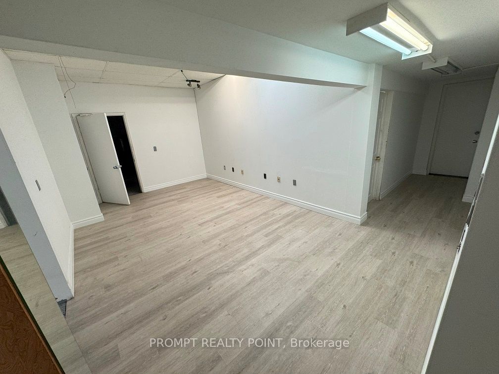 228 Midwest Road Property Photo 10