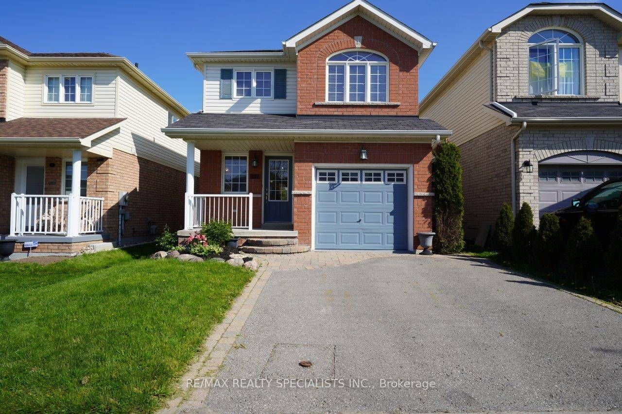 548 Falconridge Drive Property Photo 2
