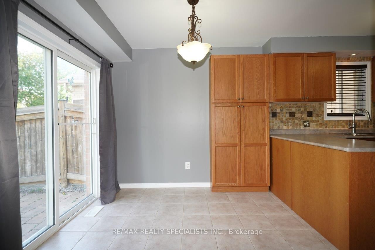 548 Falconridge Drive Property Photo 16