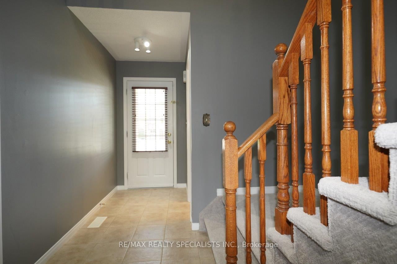 548 Falconridge Drive Property Photo 19
