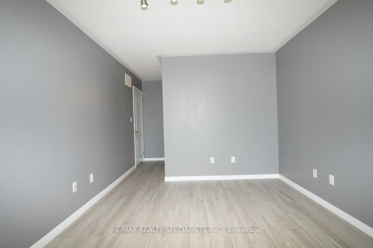 548 Falconridge Drive Property Photo 23