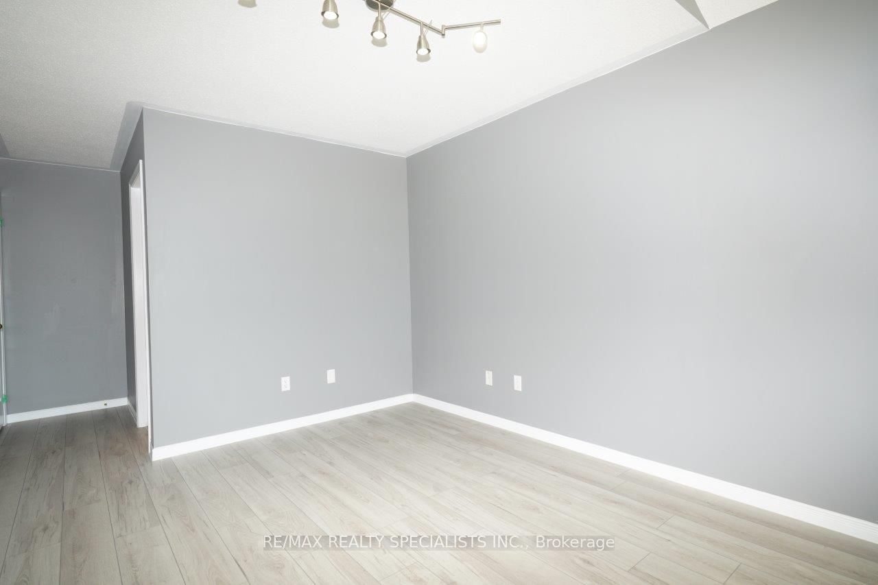 548 Falconridge Drive Property Photo 24