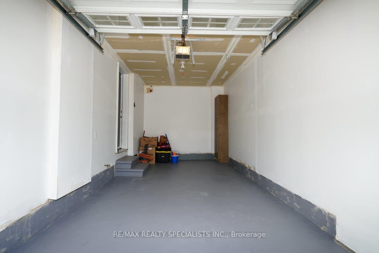 548 Falconridge Drive Property Photo 41