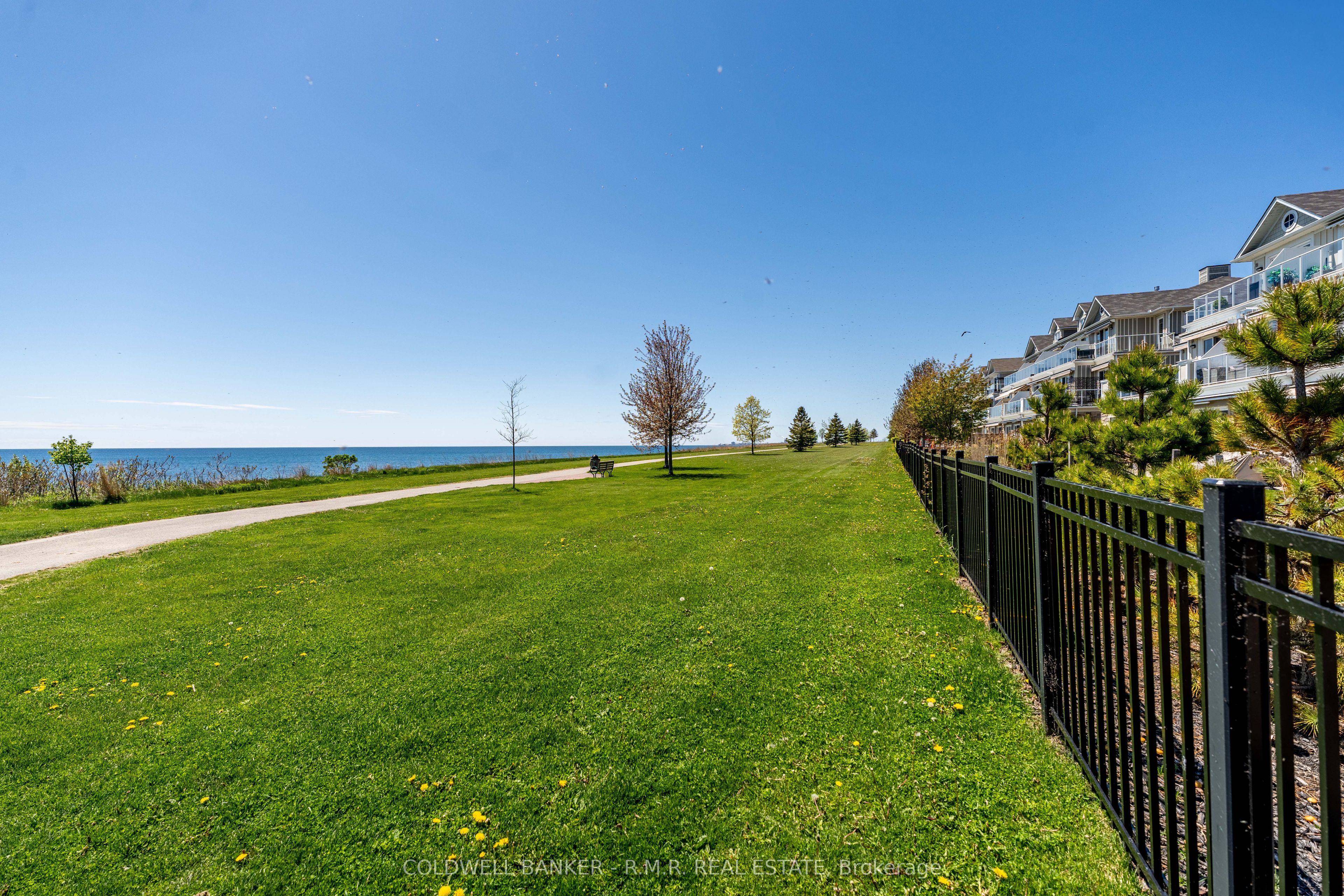 #6g - 305 Lakebreeze Drive Property Photo 45
