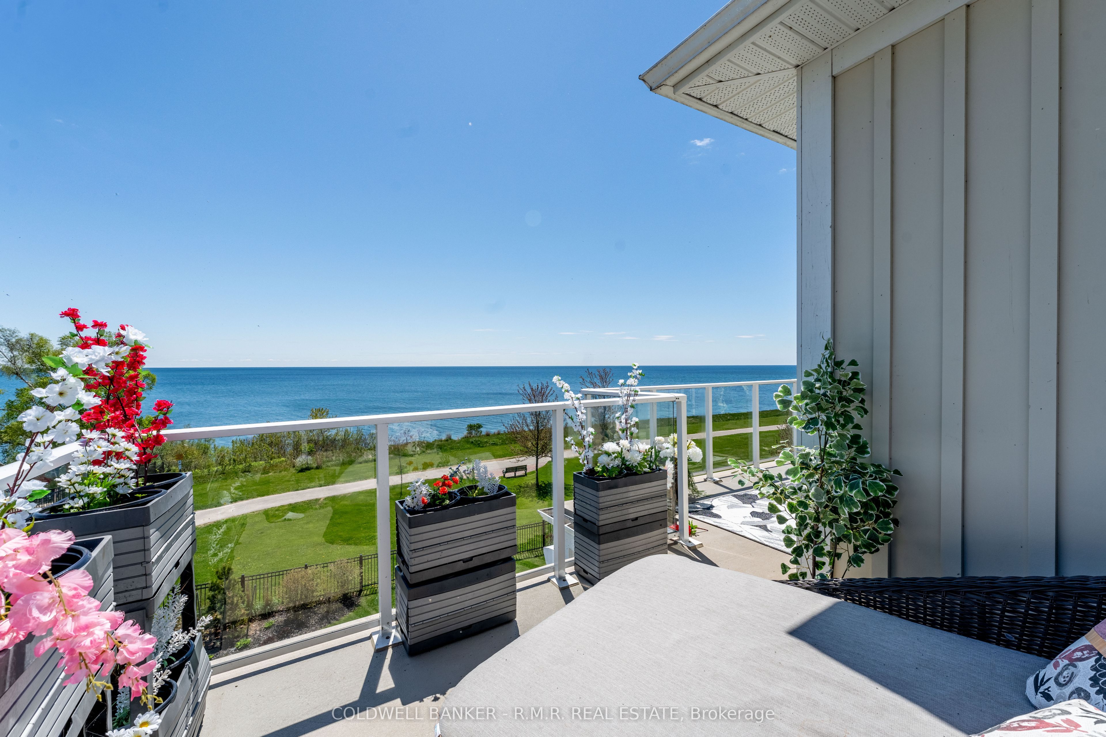 #6g - 305 Lakebreeze Drive Property Photo 46