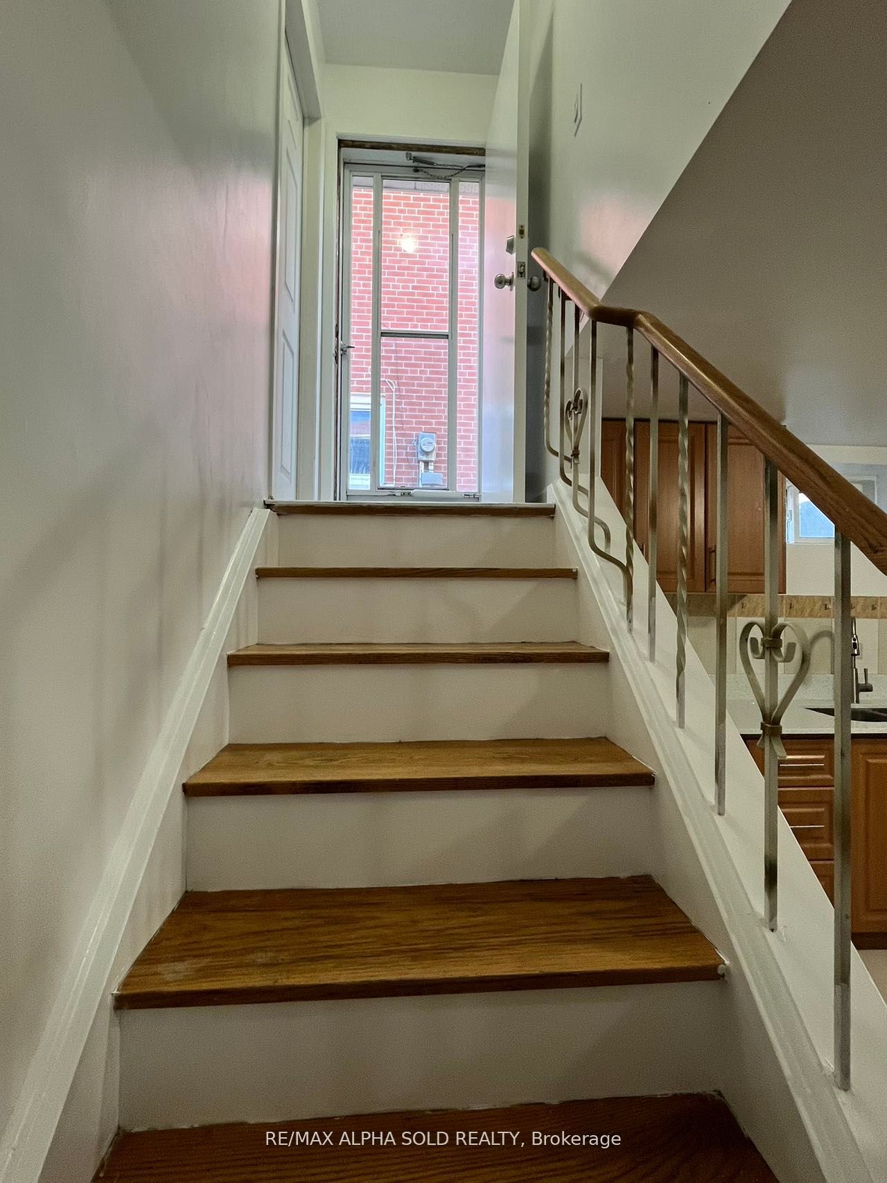 #lower - 1232 Huntingwood Drive Property Photo 2