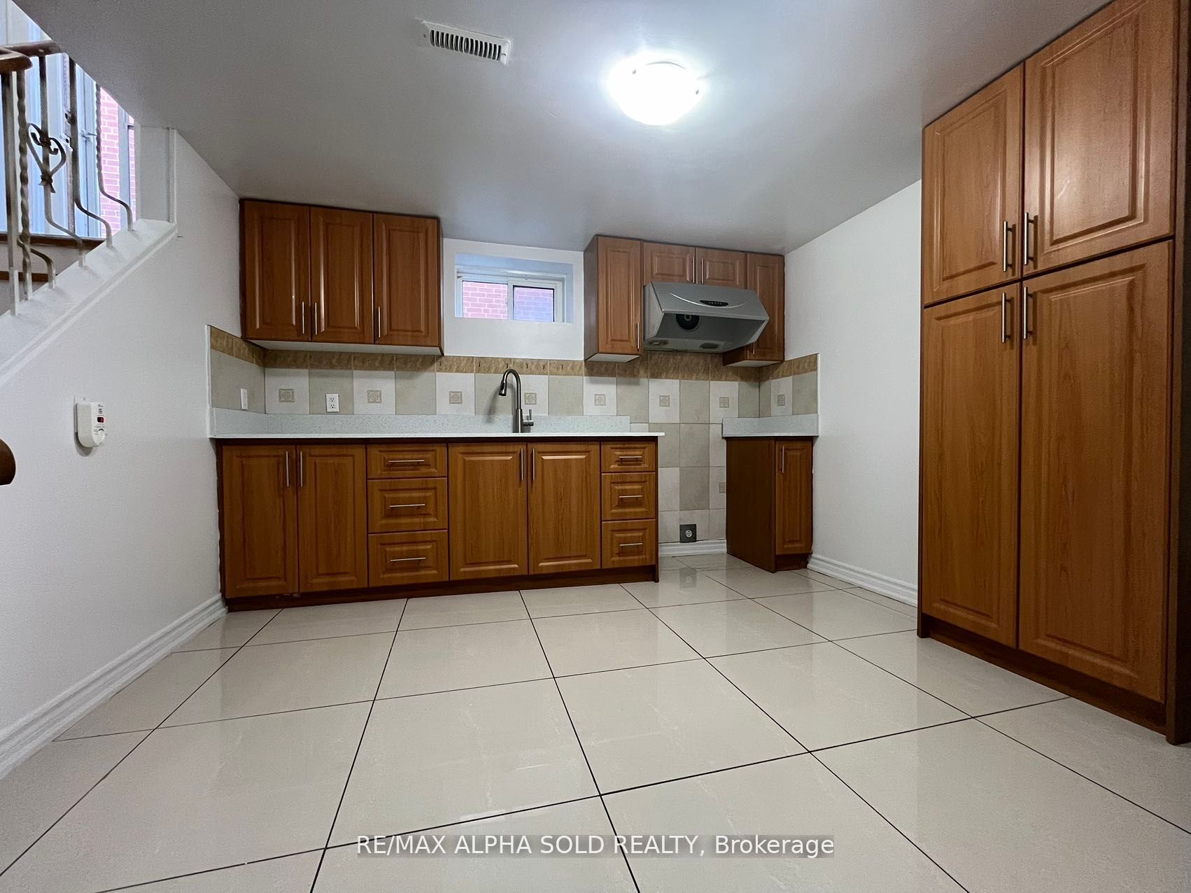 #lower - 1232 Huntingwood Drive Property Photo 4