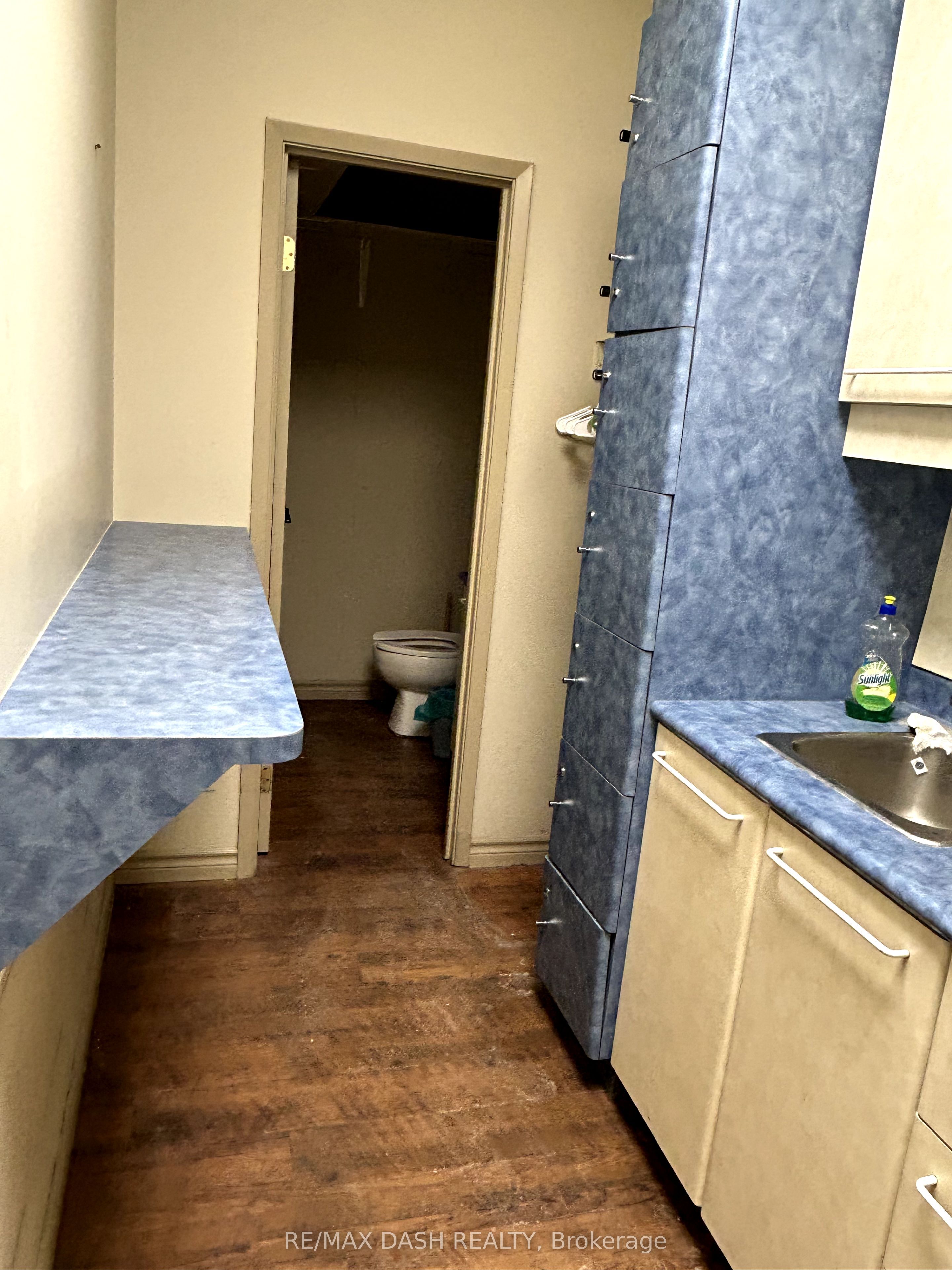 #6 - 4733 Steeles Avenue Property Photo 12
