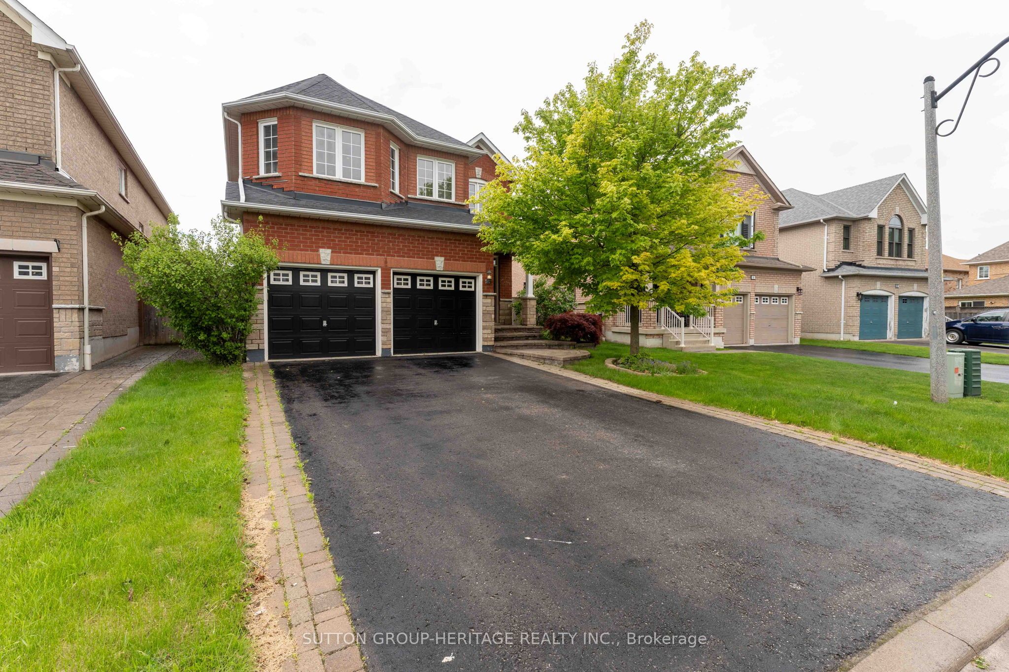 34 Ball Crescent Property Photo 2