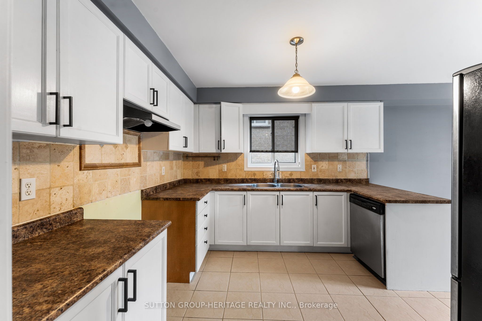 34 Ball Crescent Property Photo 9