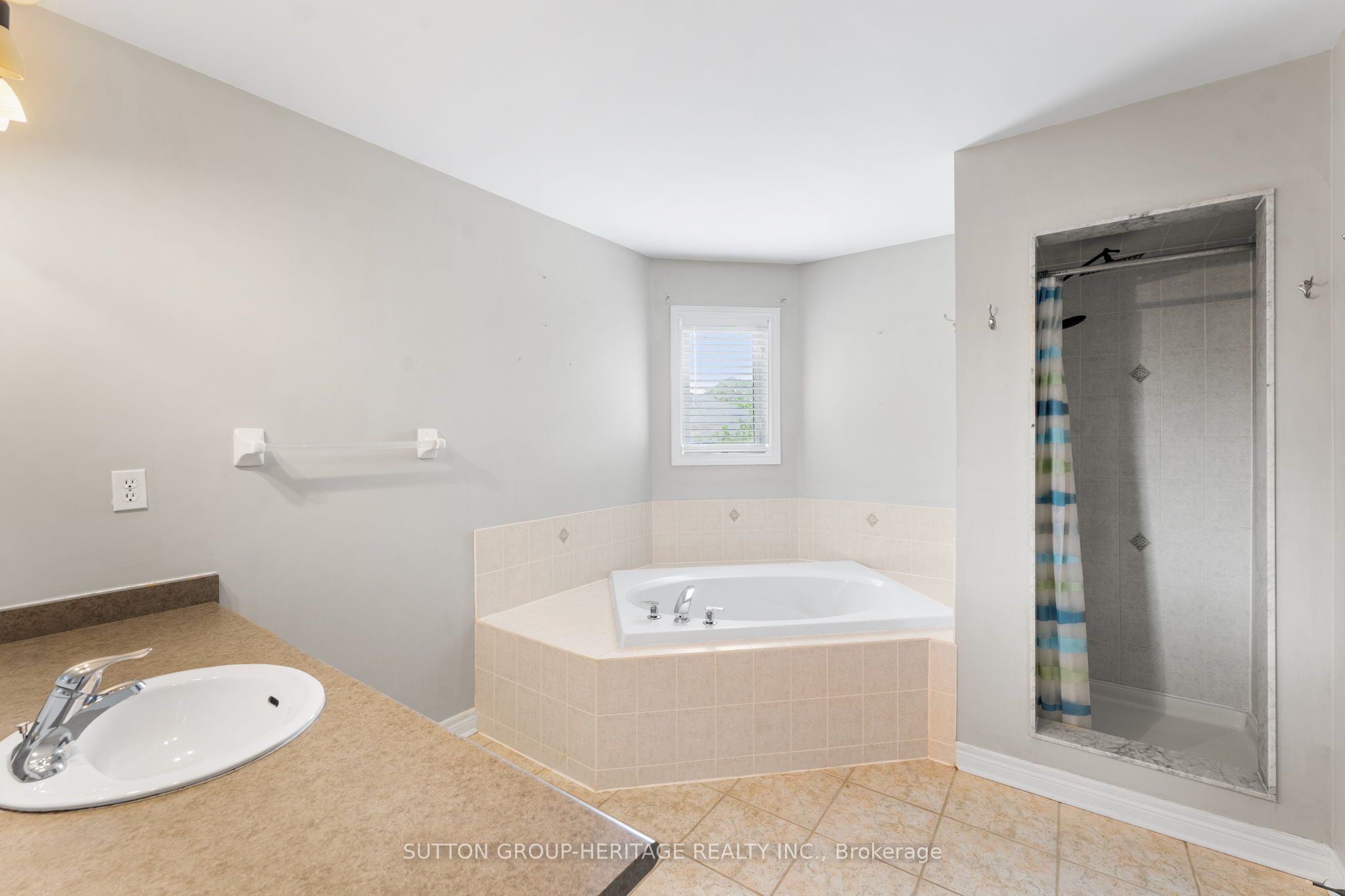 34 Ball Crescent Property Photo 20