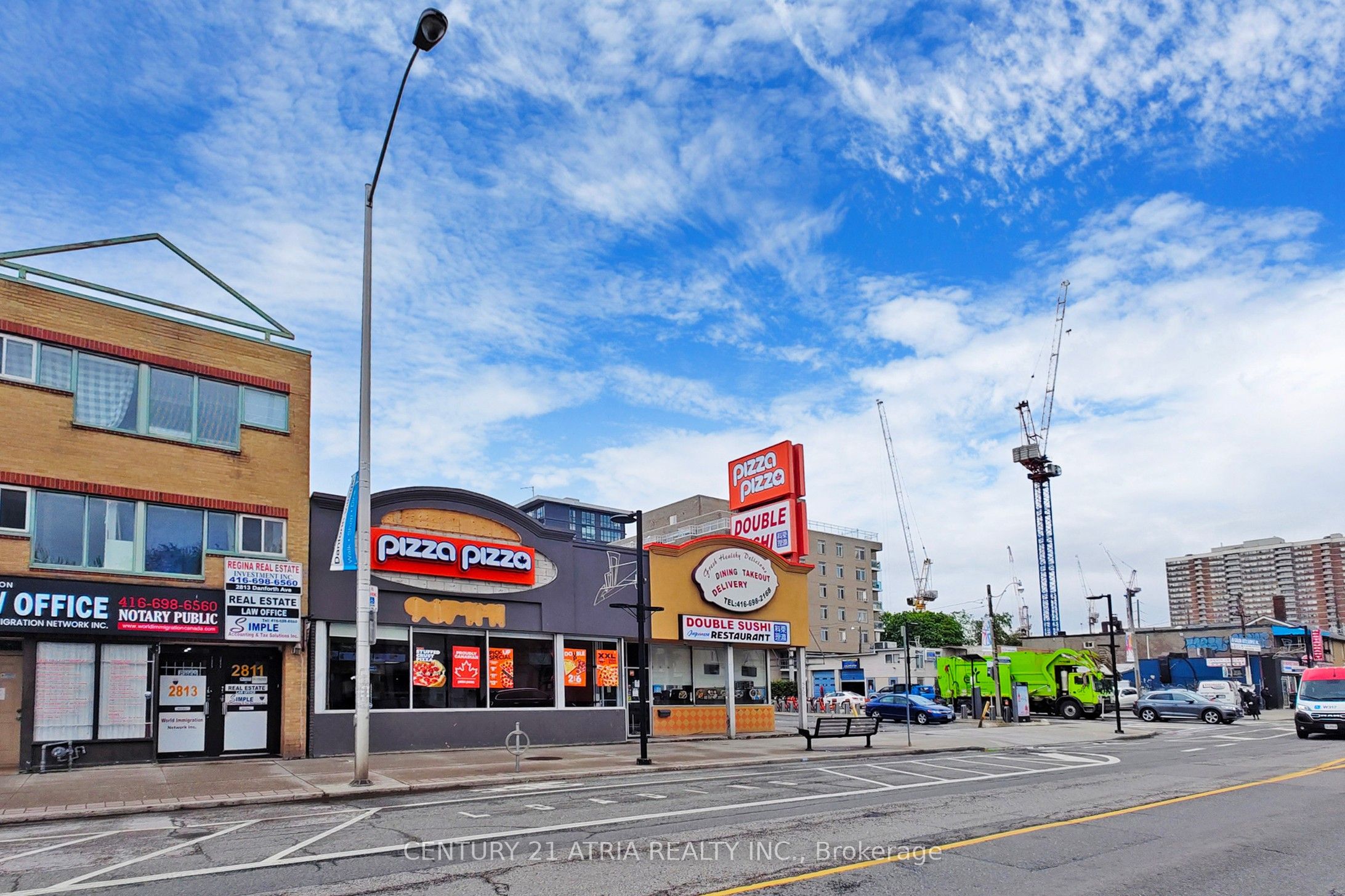 #lower - 2828 Danforth Avenue Property Photo 23