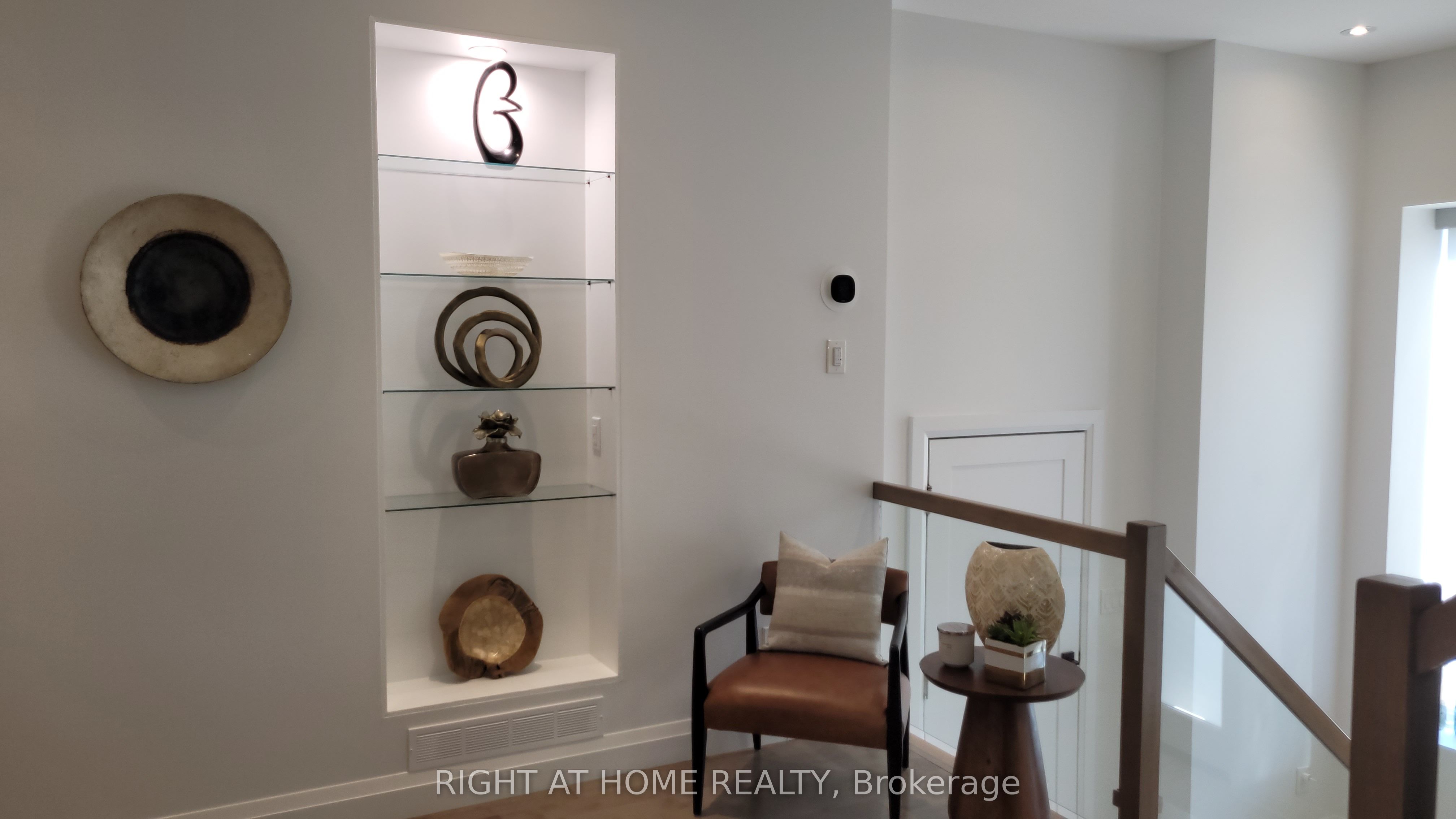 475 Donlands Avenue Property Photo 5