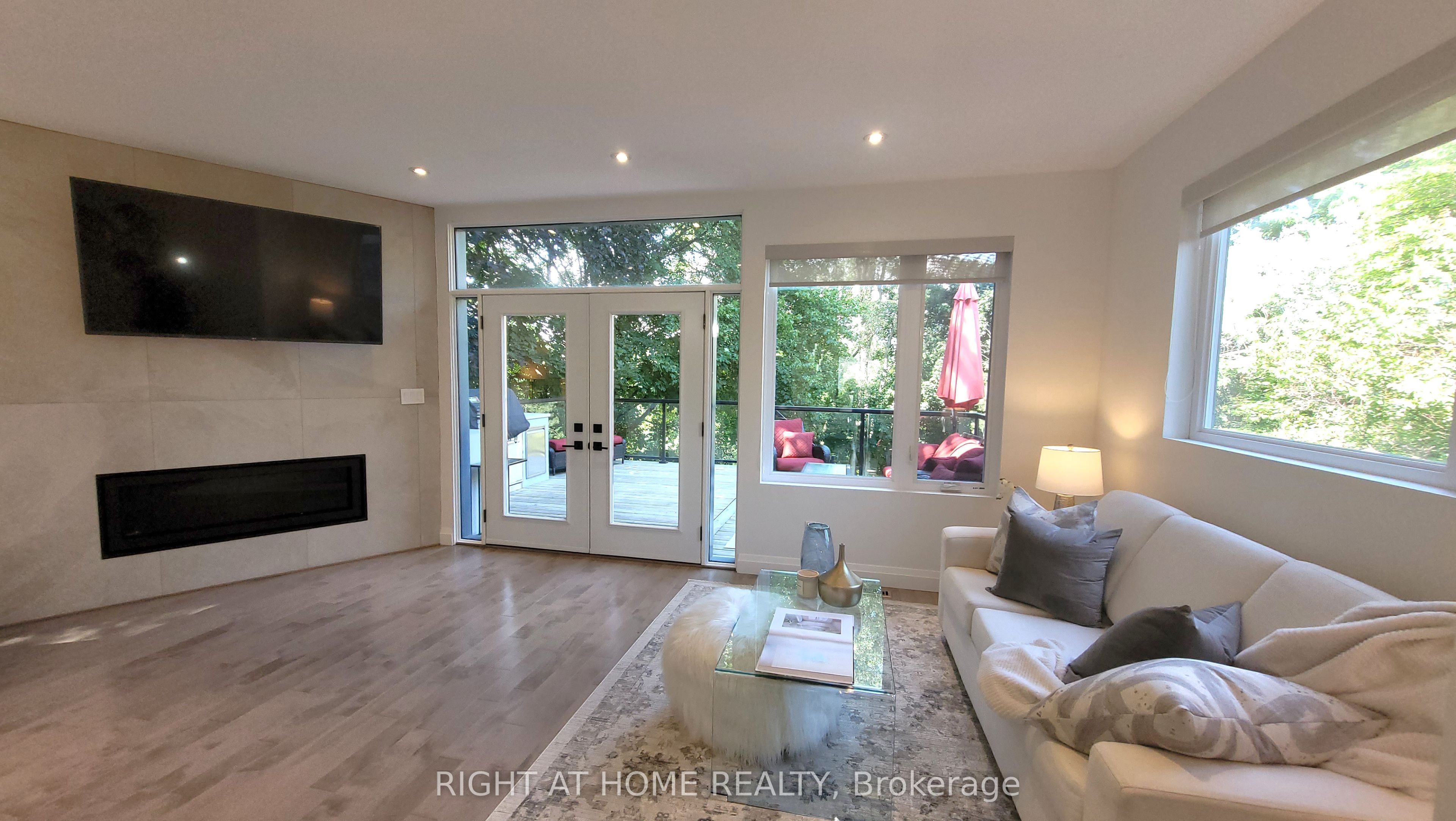 475 Donlands Avenue Property Photo 9