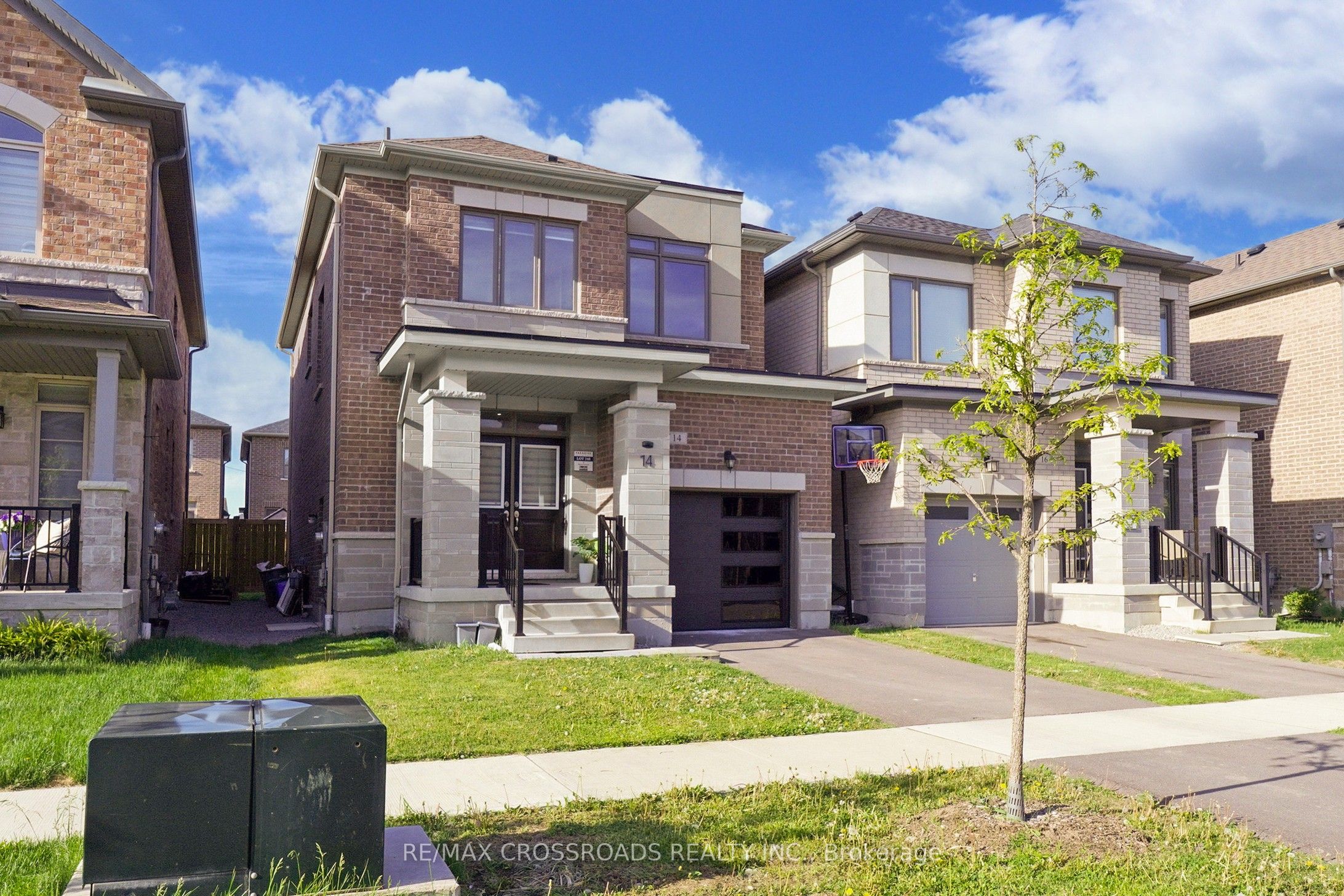 14 Ogston Crescent Property Photo 2