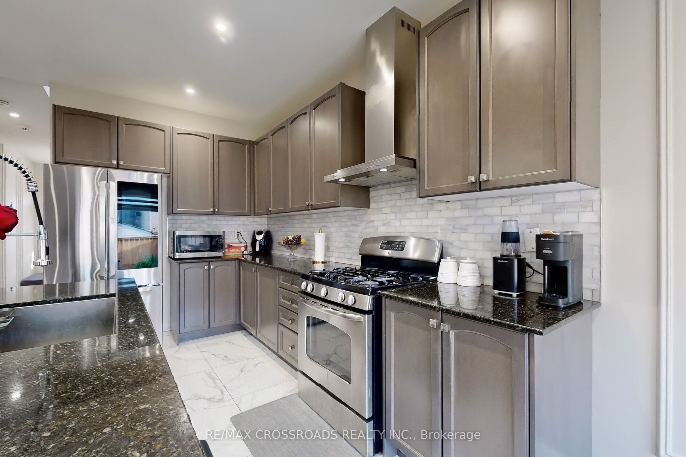 14 Ogston Crescent Property Photo 12