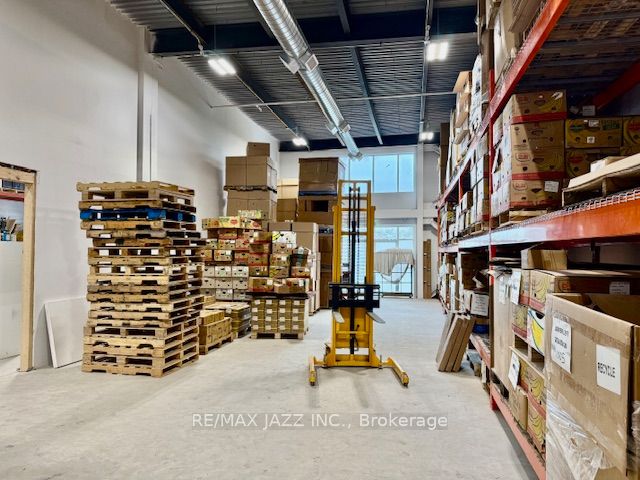 472 Taunton Rd W Property Photo 2