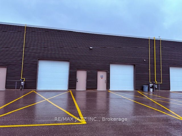 472 Taunton Rd W Property Photo 9
