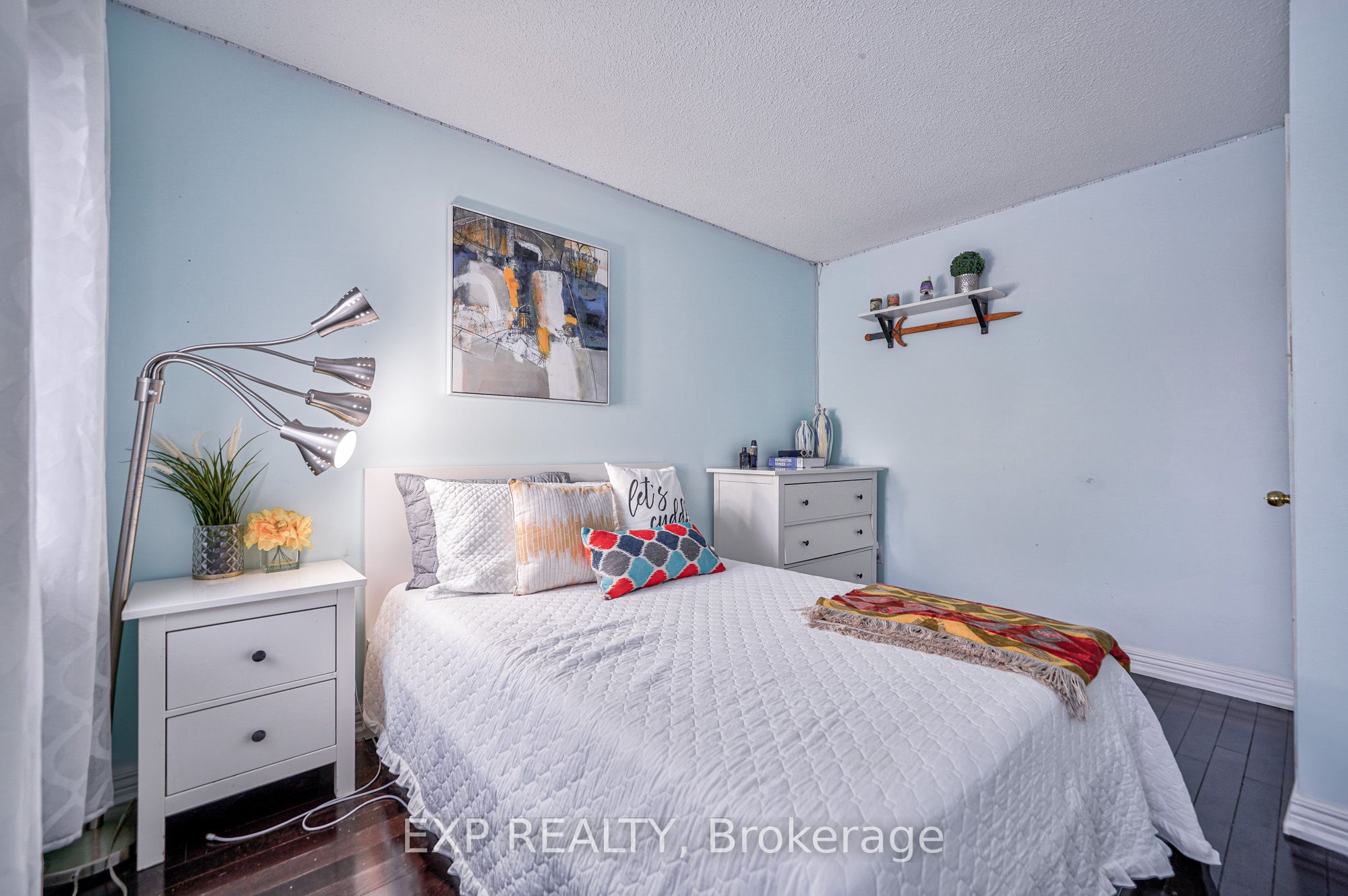 32 Parade Square Property Photo 15