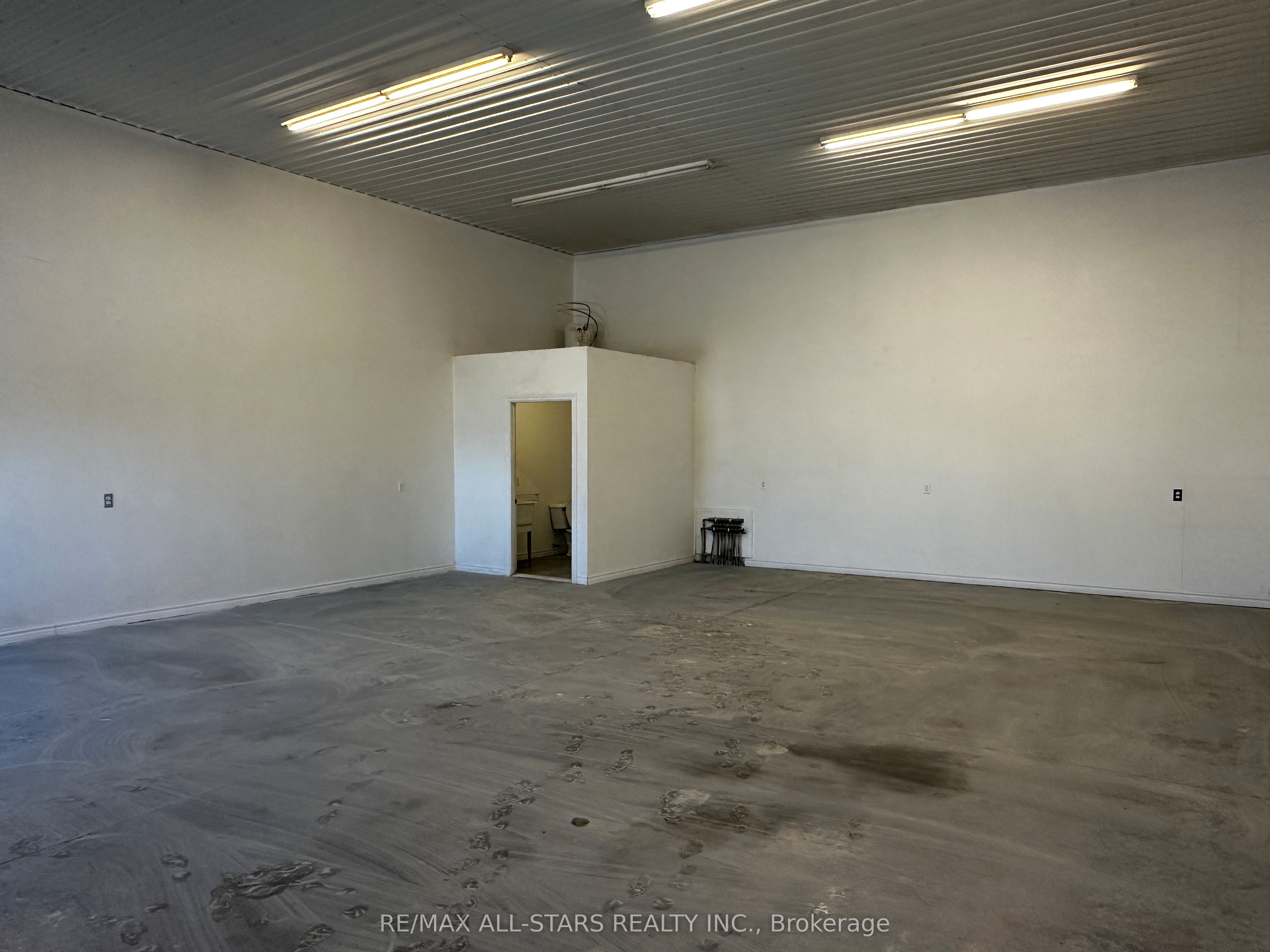 96 N Port Rd Property Photo 8