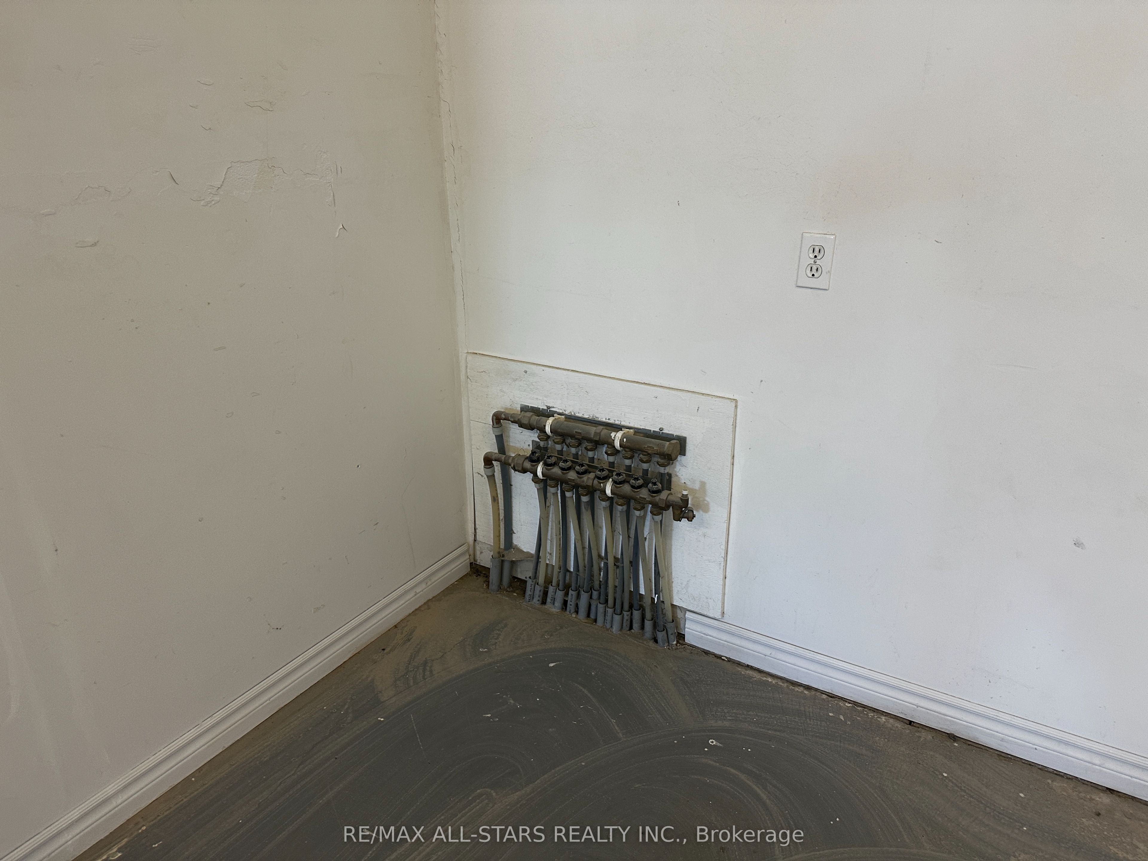 96 N Port Rd Property Photo 10
