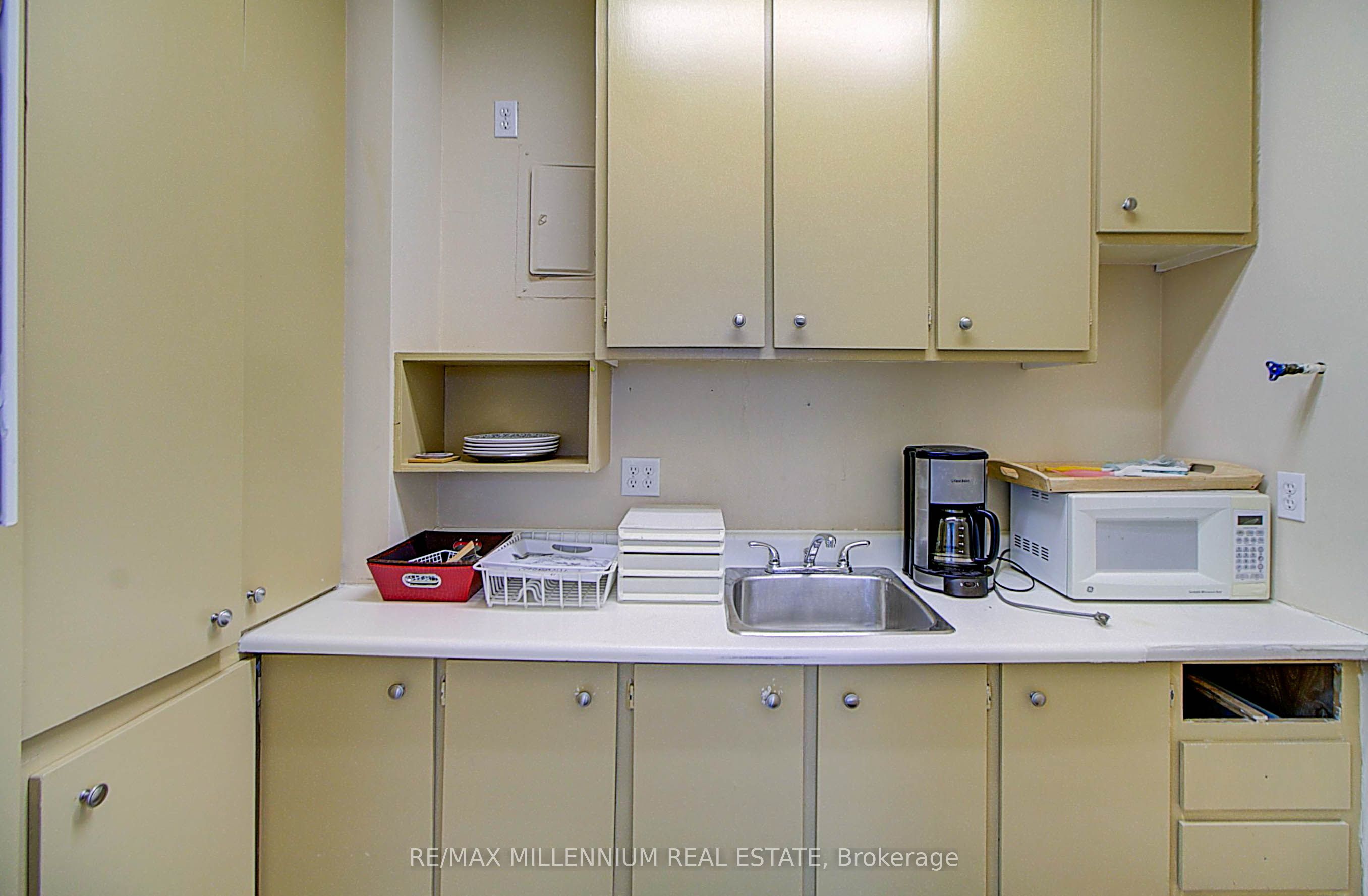 101 Dundas Street 302 Property Photo 9