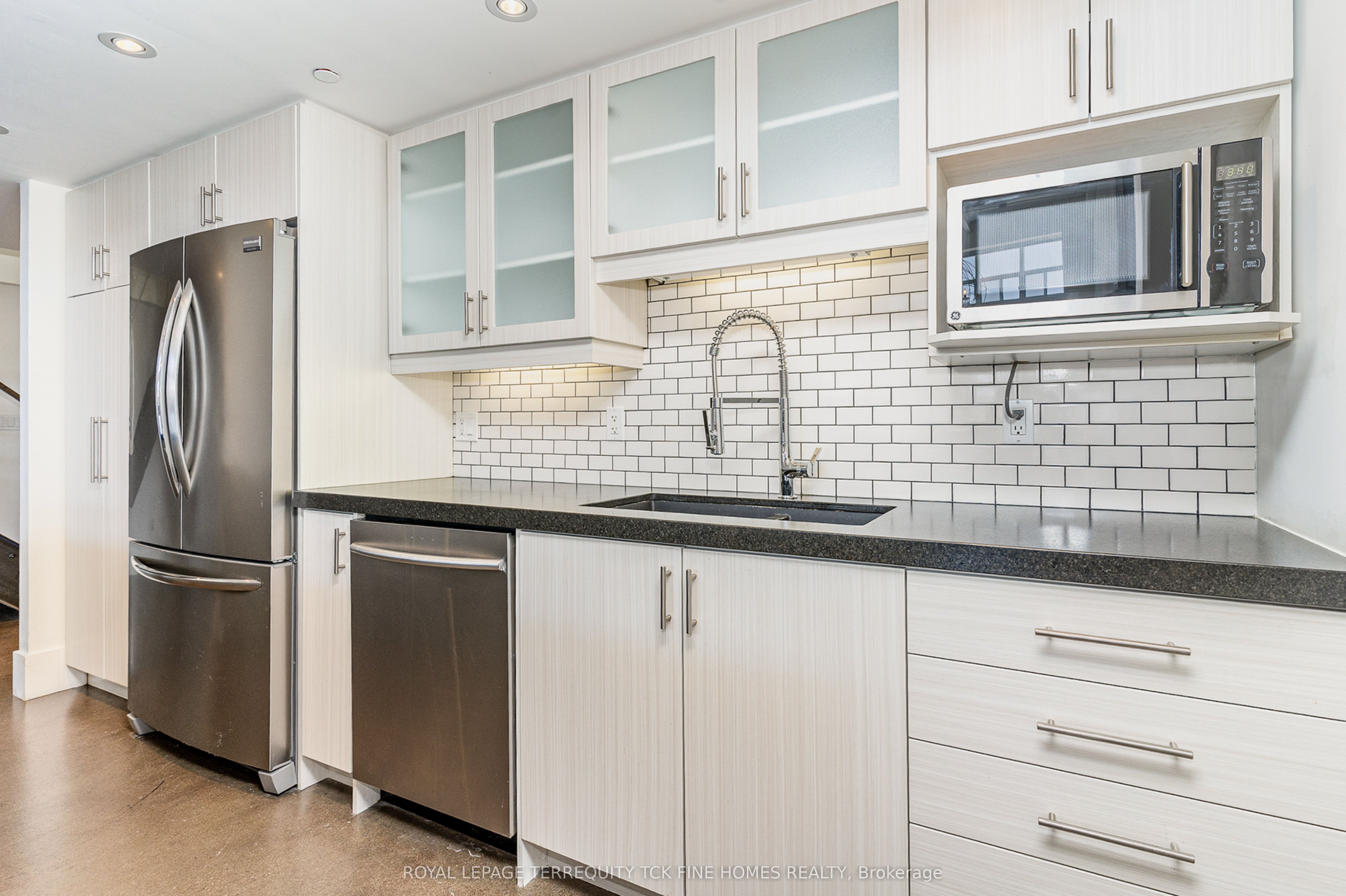 1173 Dundas Street E 225 Property Photo 13