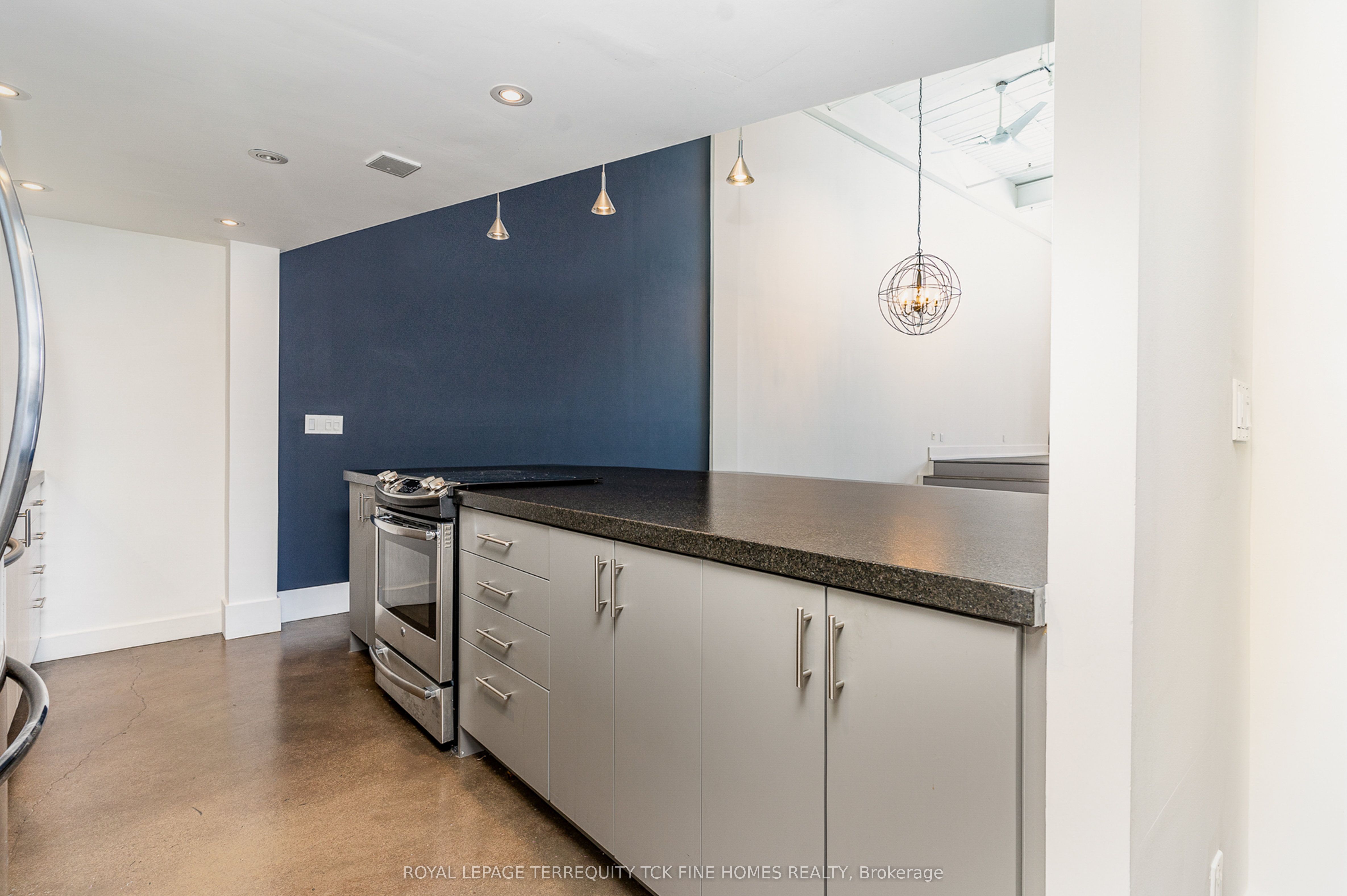 1173 Dundas Street E 225 Property Photo 14