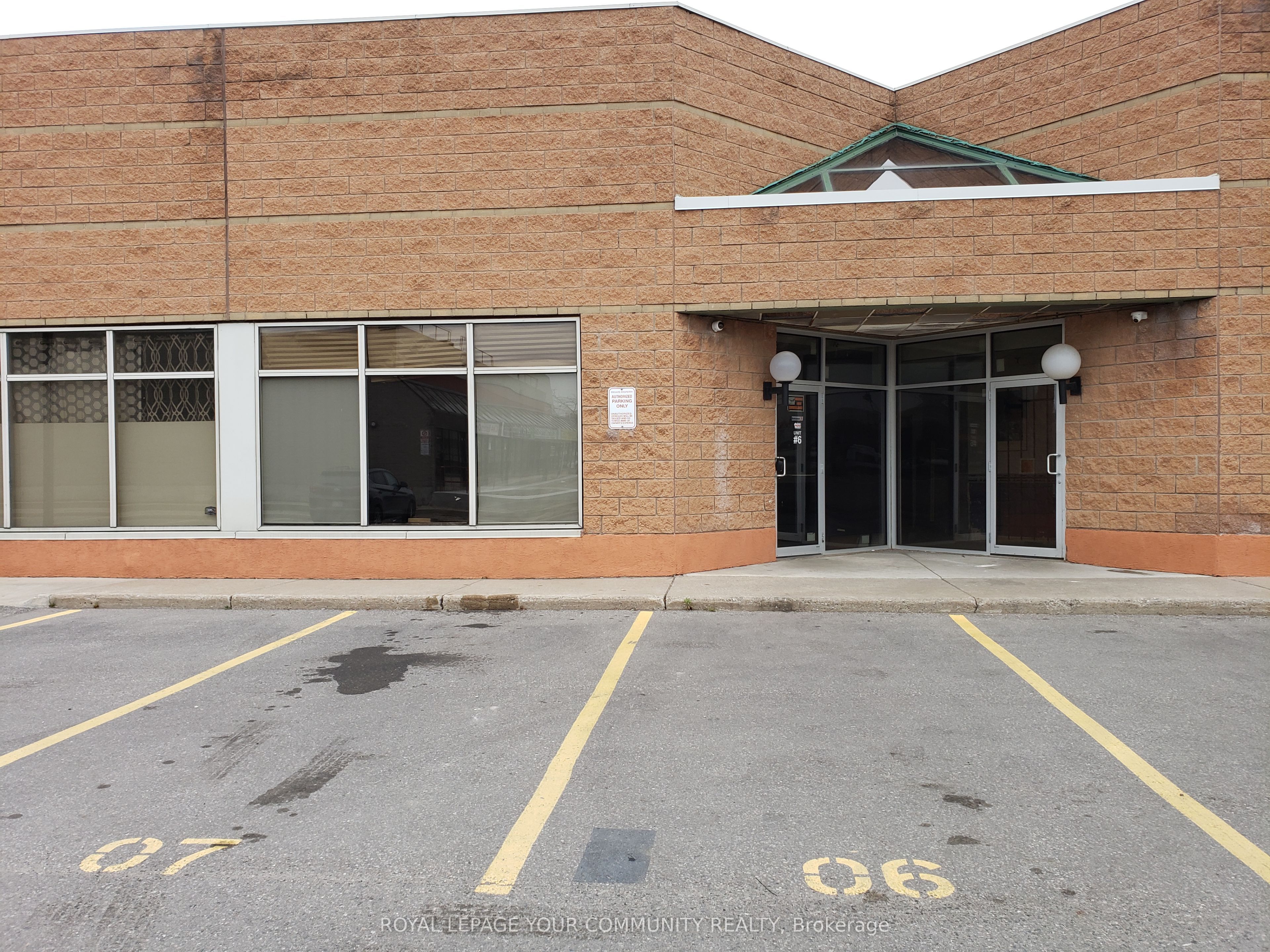 #6 - 90 Ironside Crescent Property Photo 5