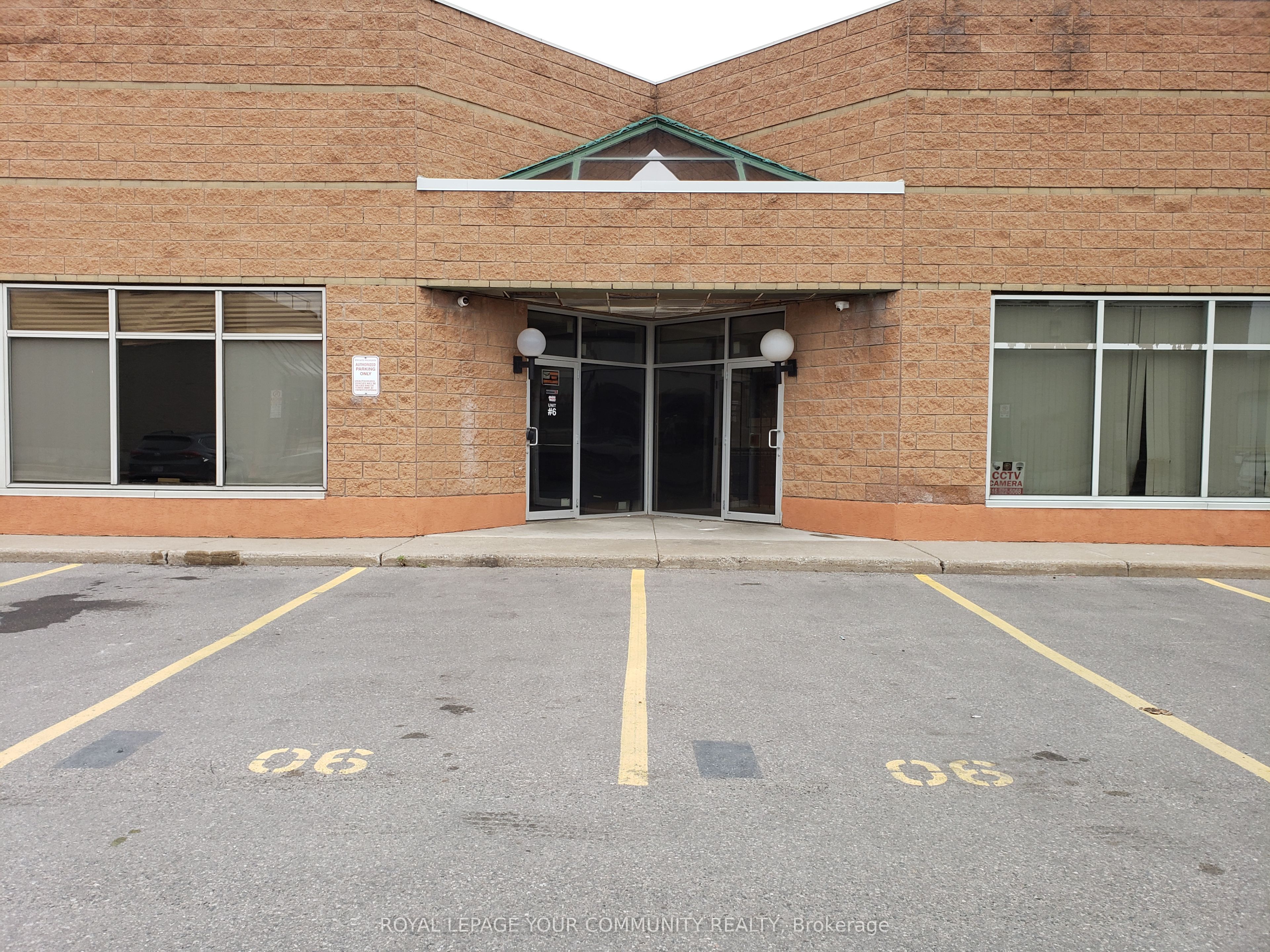 #6 - 90 Ironside Crescent Property Photo 6