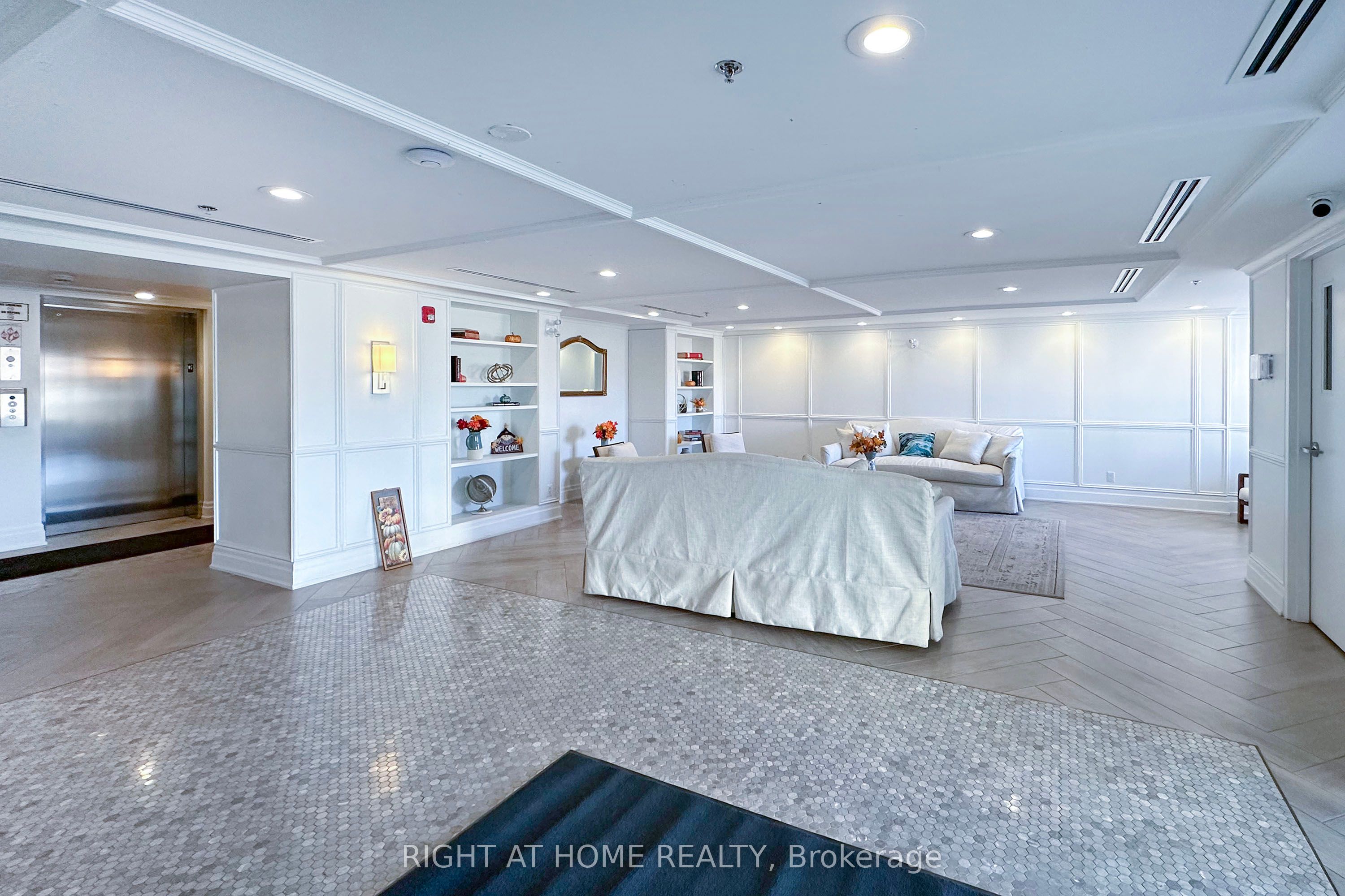 21 Brookhouse Drive 405 Property Photo 5