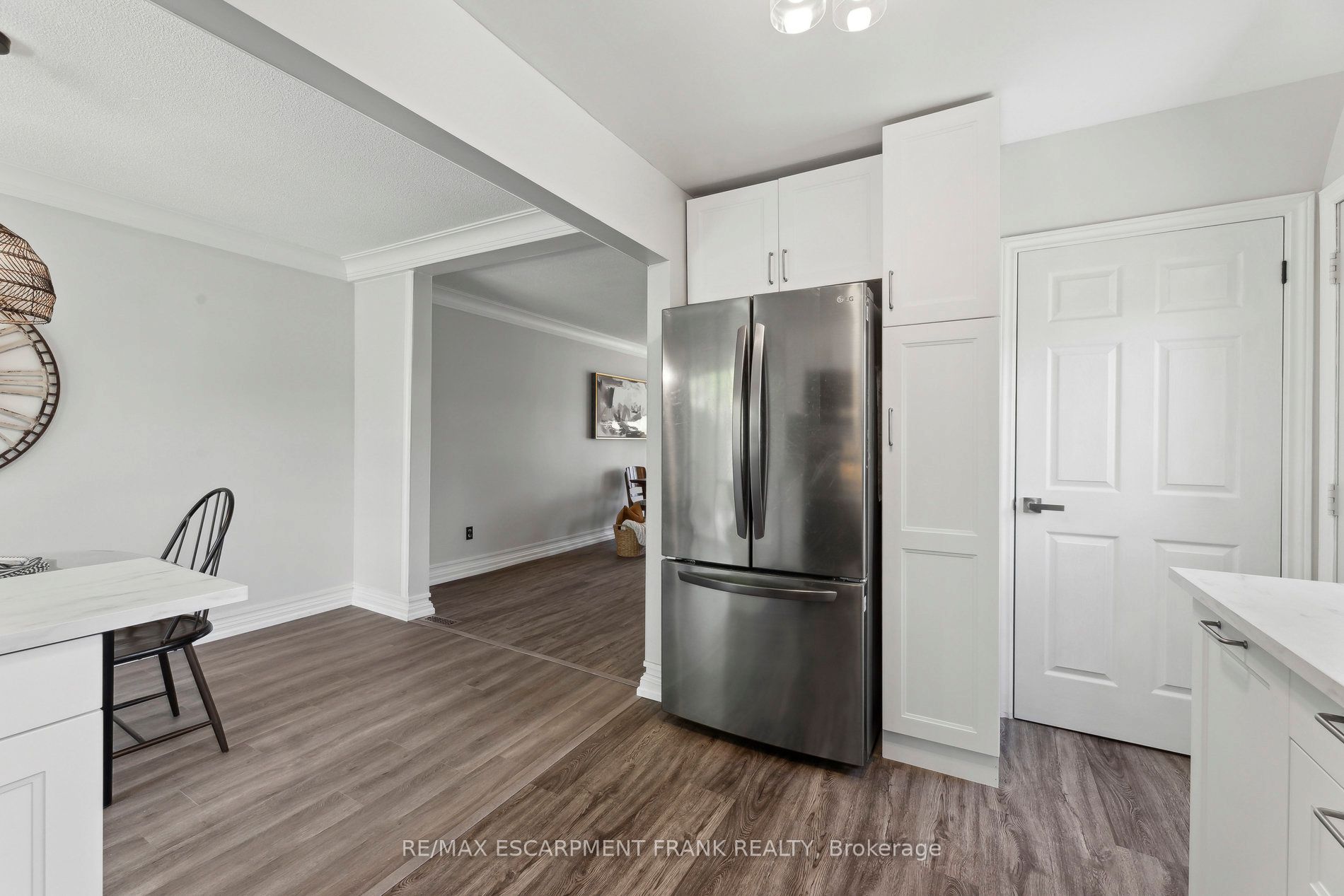 647 Balsam Crescent Property Photo 13
