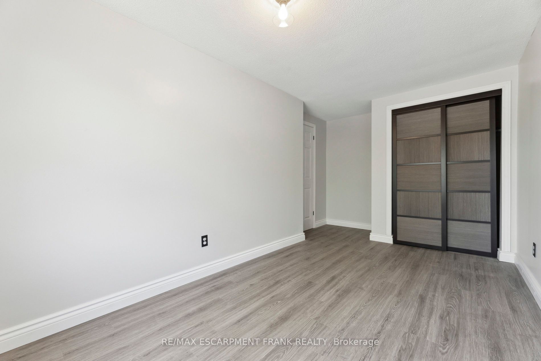 647 Balsam Crescent Property Photo 19