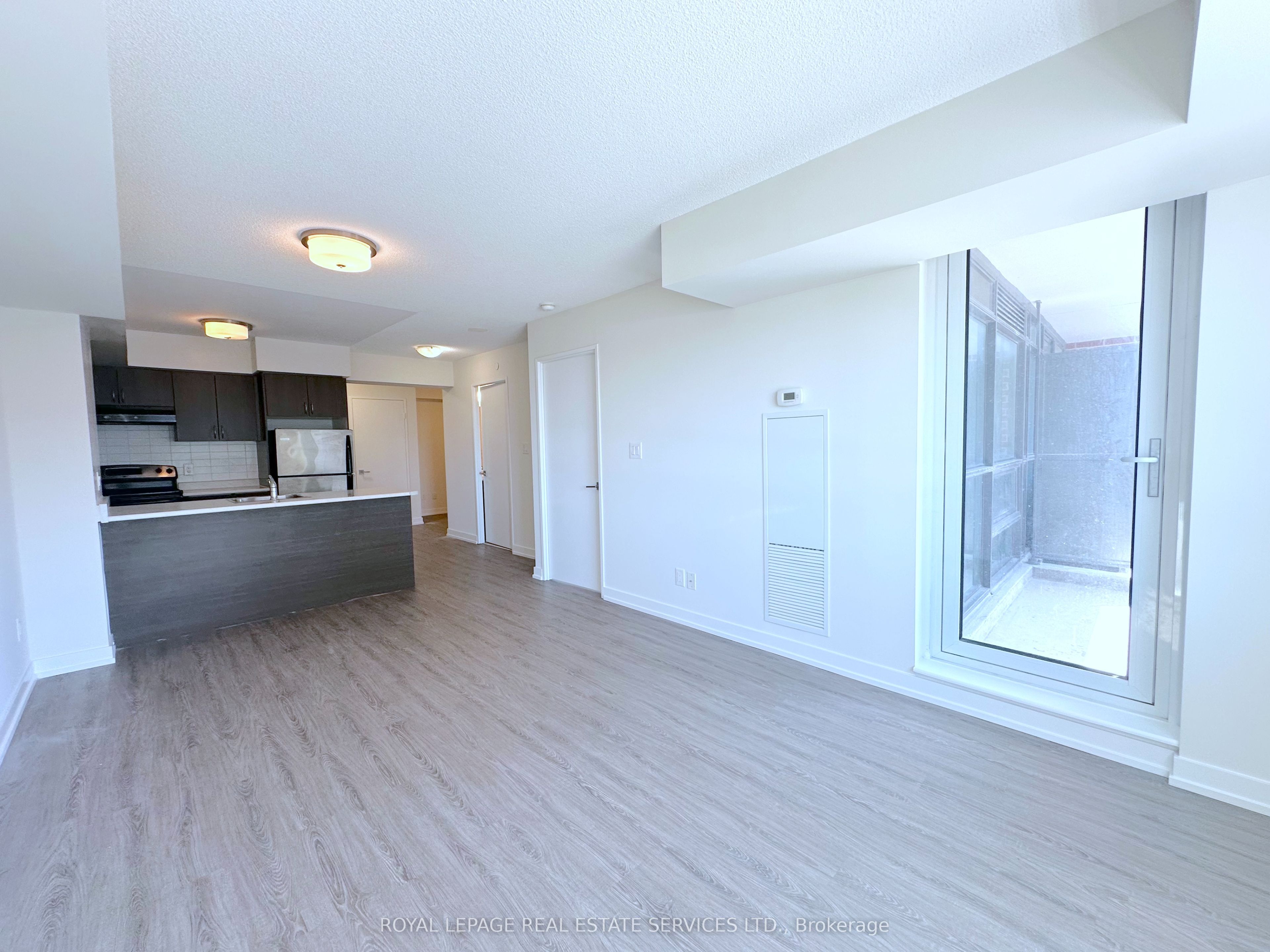 73 Bayly St W Property Photo 5