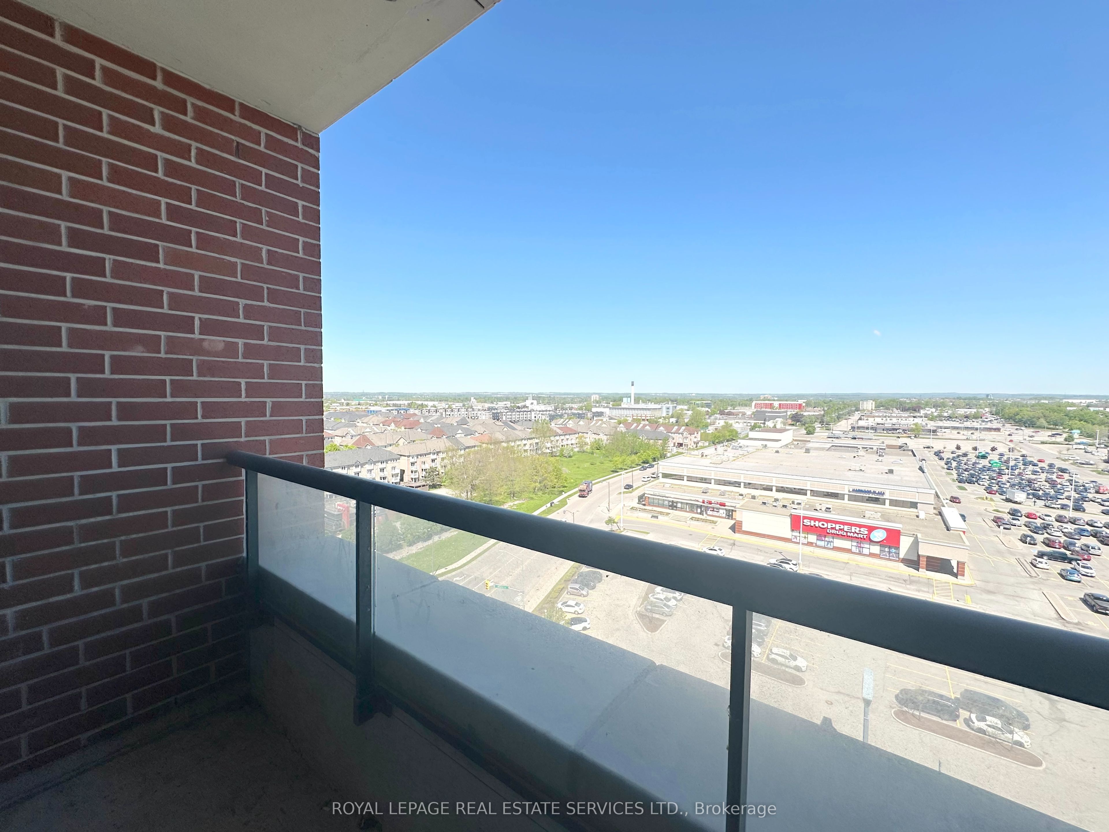 73 Bayly St W Property Photo 10