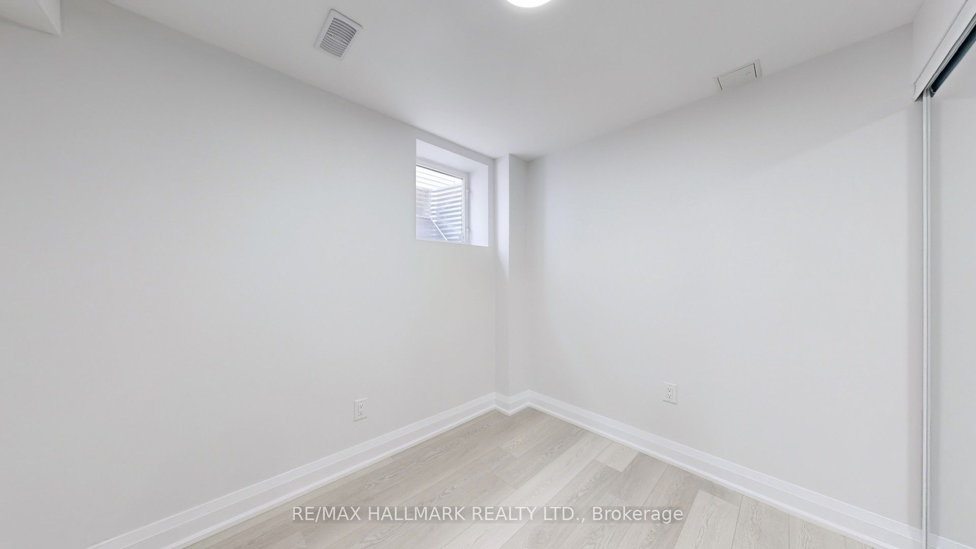 1035 Beatrice Street E Bsmt Property Photo 20