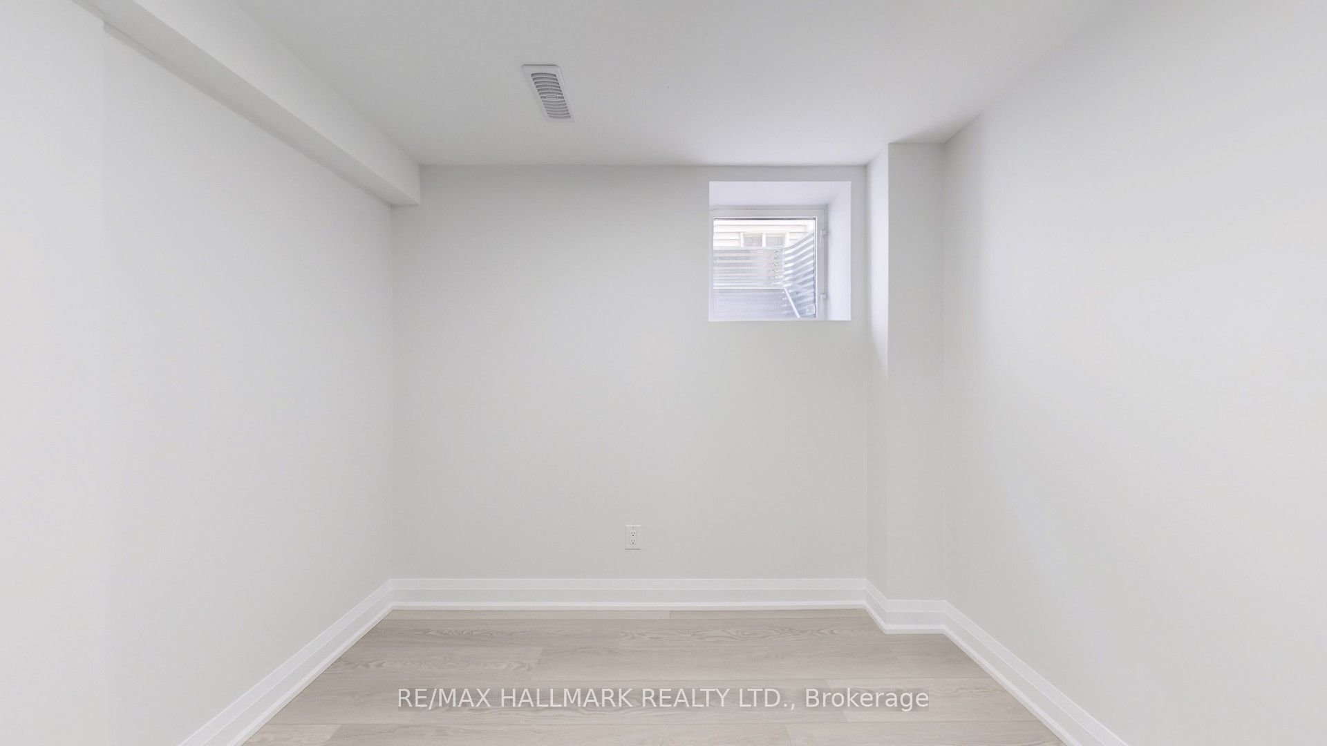 1035 Beatrice Street E Bsmt Property Photo 21