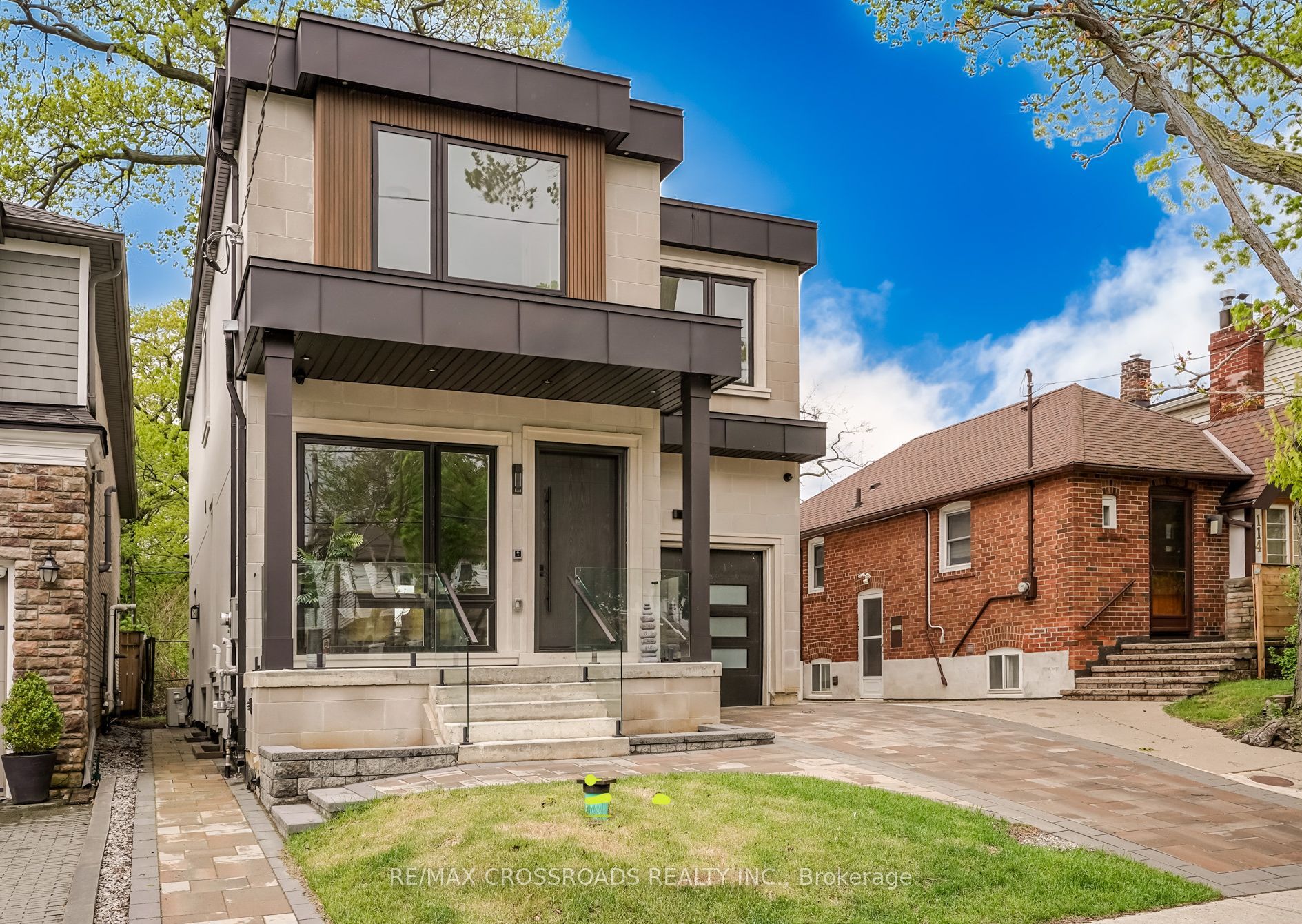 112 Blantyre Avenue Property Photo 2