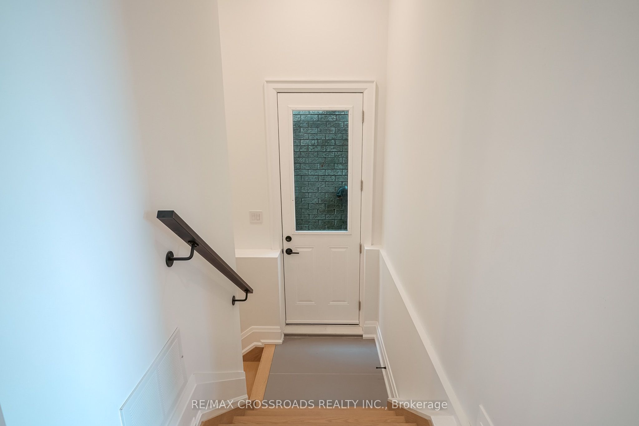 112 Blantyre Avenue Property Photo 35