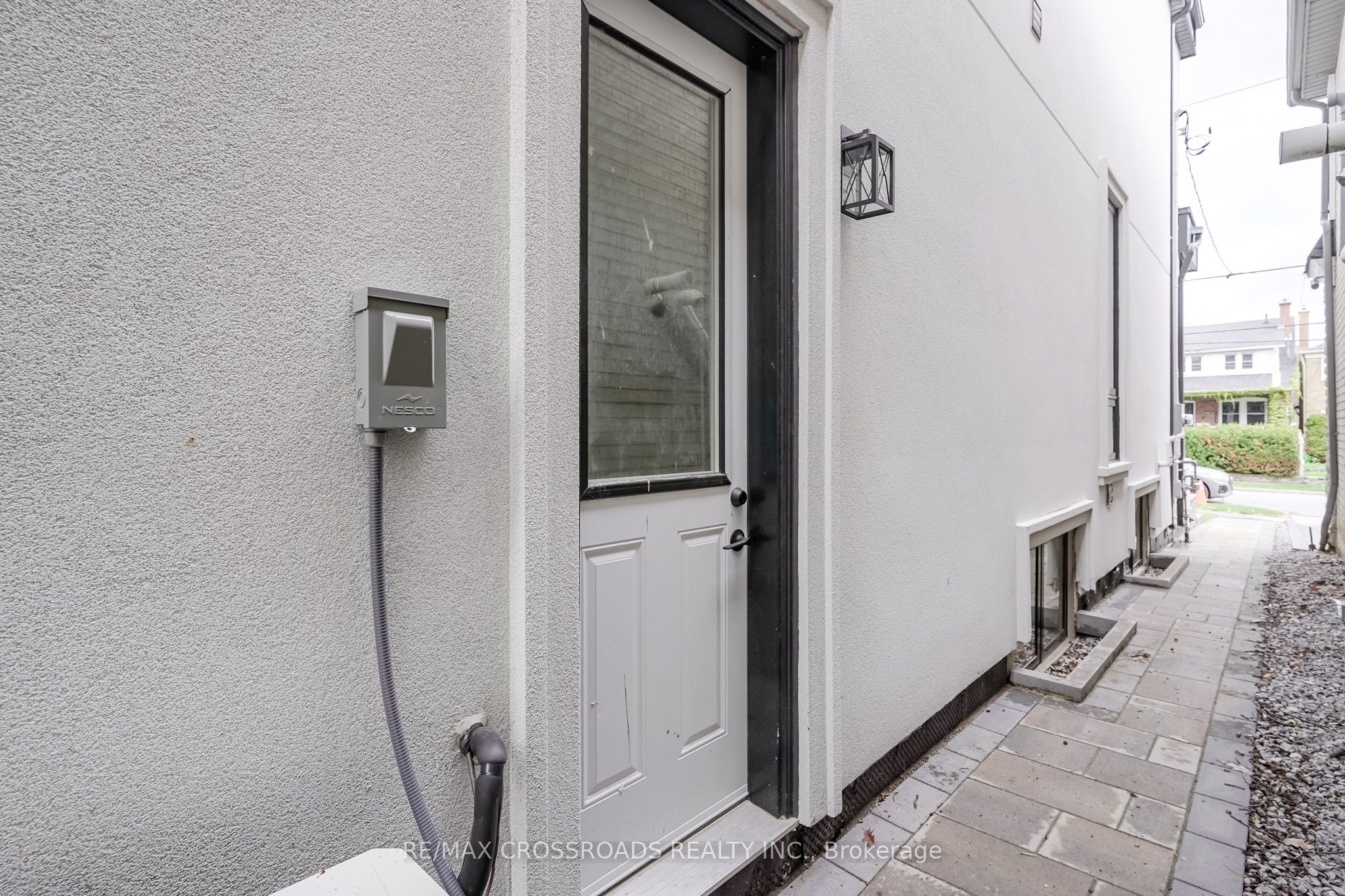 112 Blantyre Avenue Property Photo 40