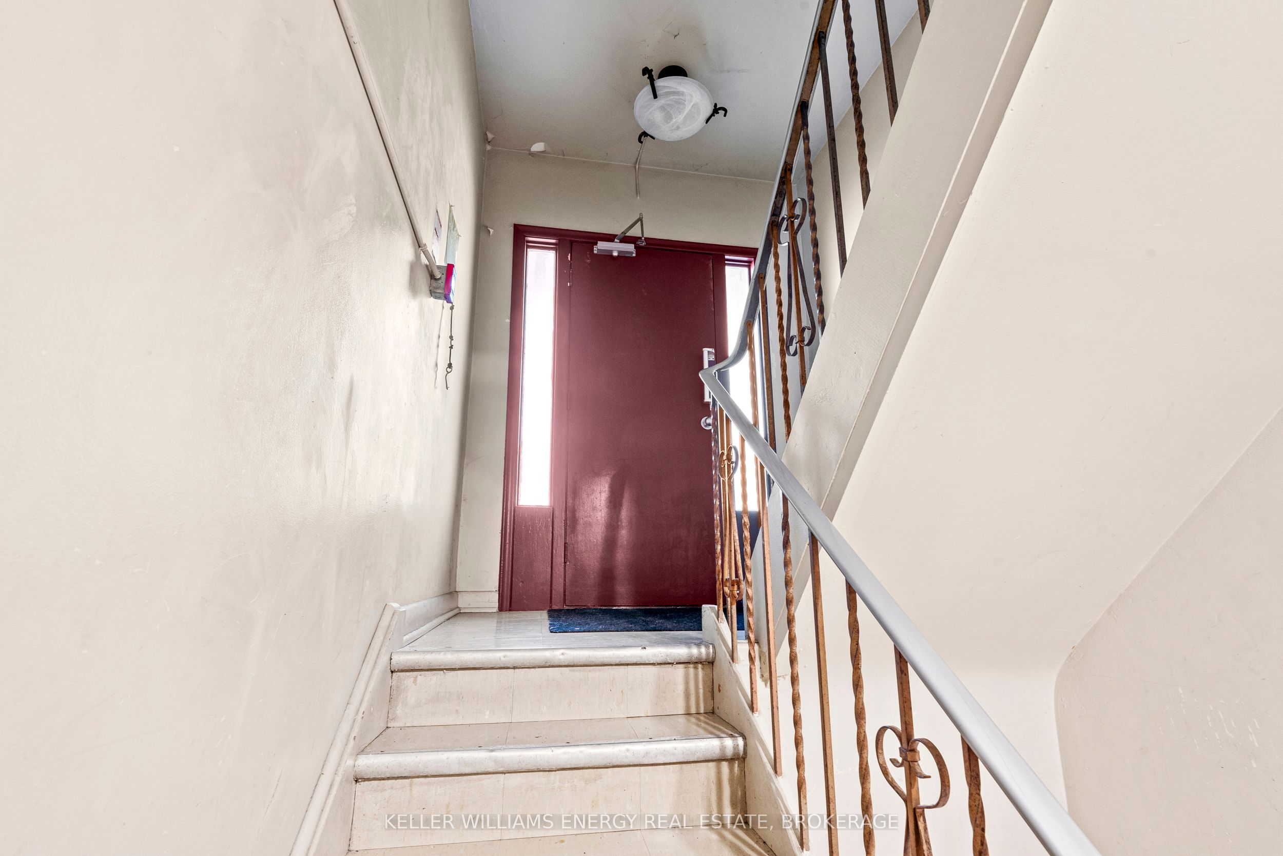 117 Cromwell Avenue 1-6 Property Photo 5