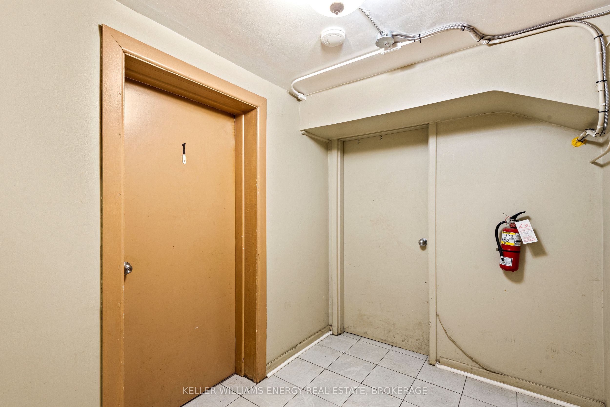 117 Cromwell Avenue 1-6 Property Photo 6