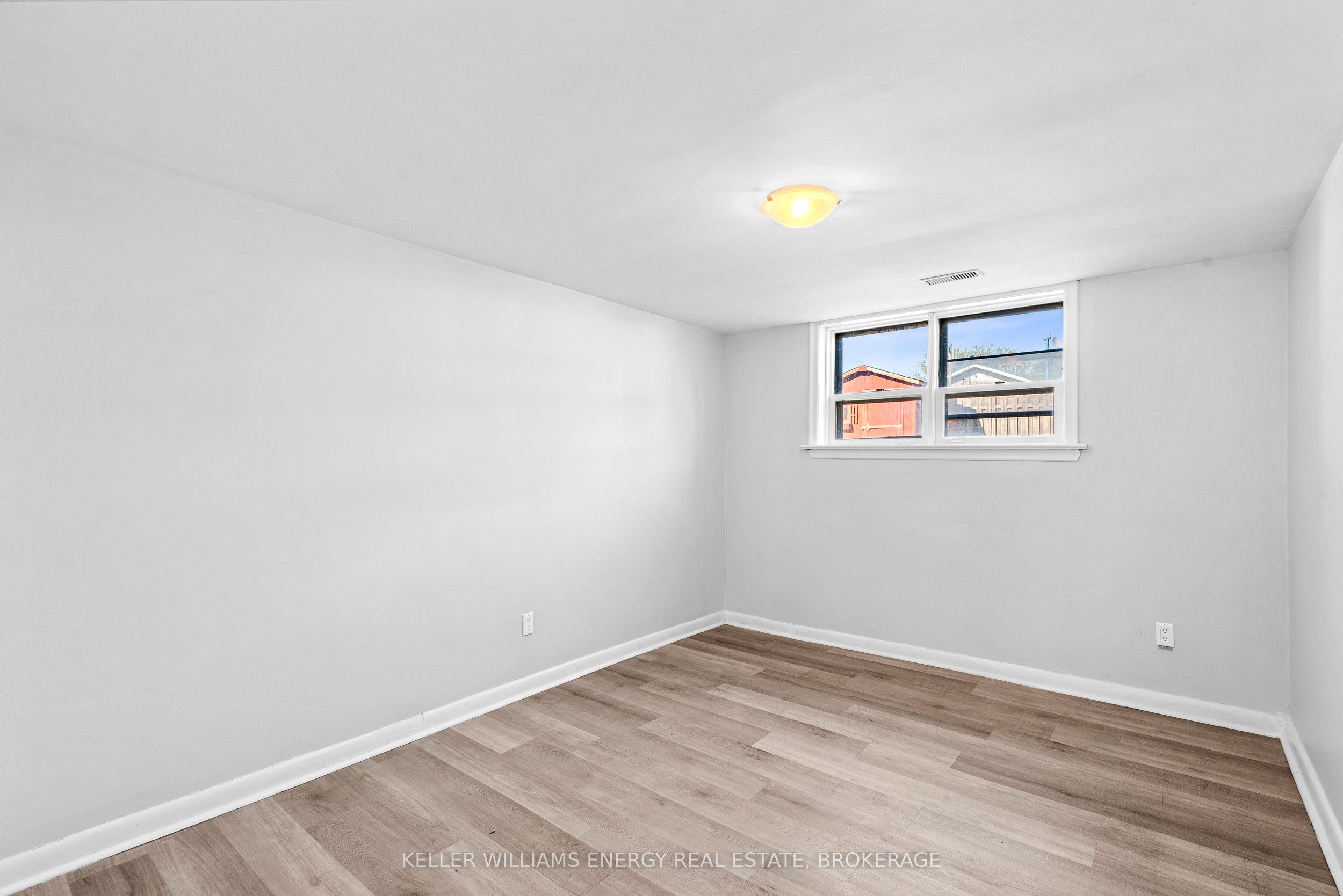 117 Cromwell Avenue 1-6 Property Photo 17