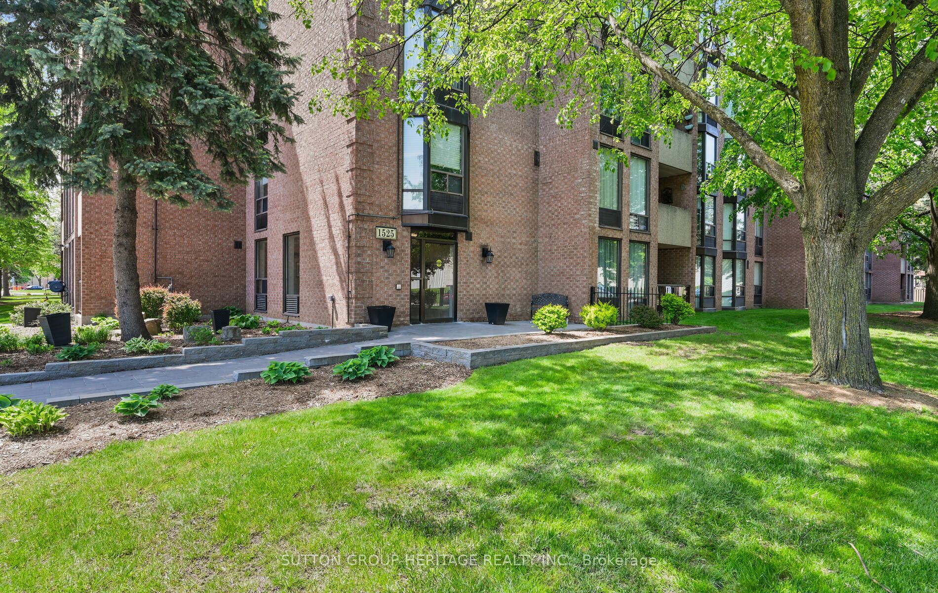 Picture of 1525 Diefenbaker Ct