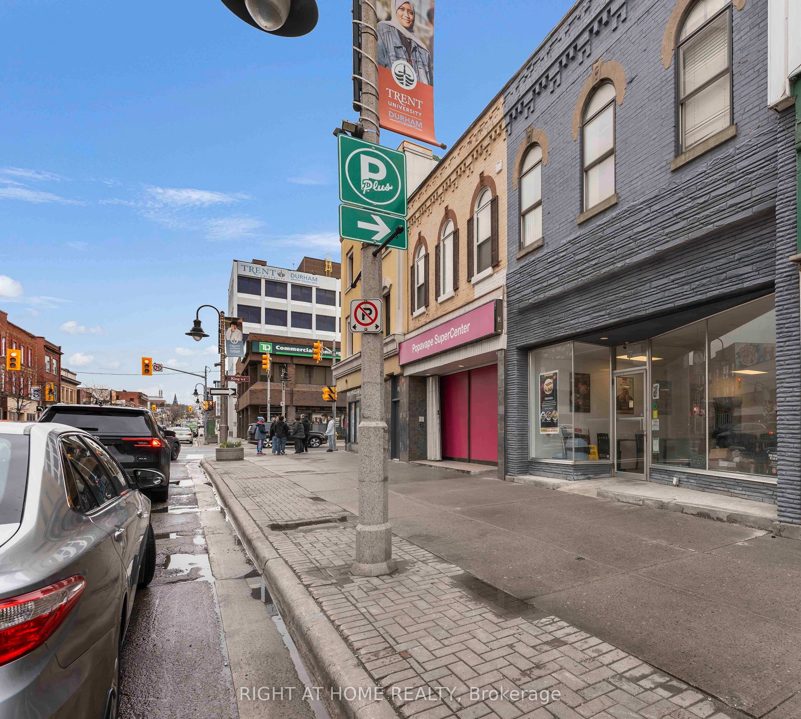 7 Simcoe St S Property Photo 17