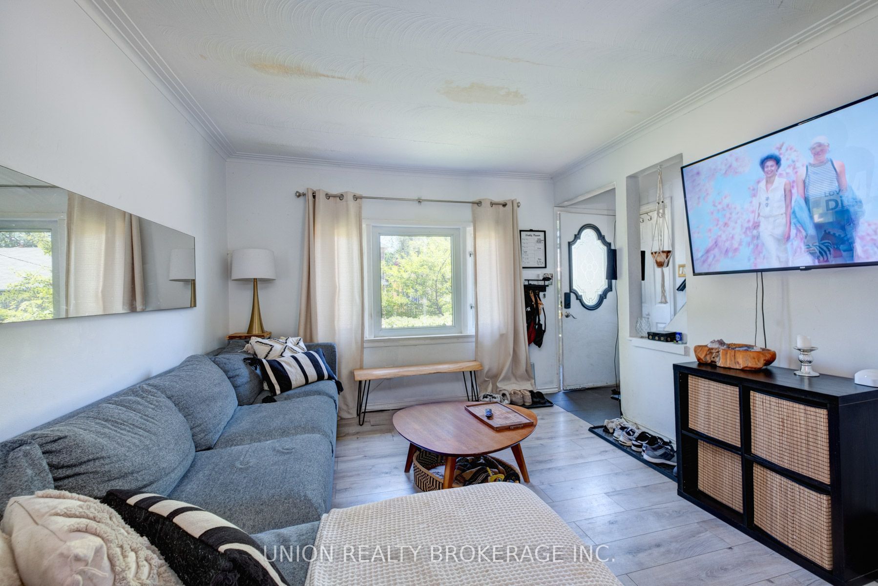 72 Sandown Avenue Property Photo 4