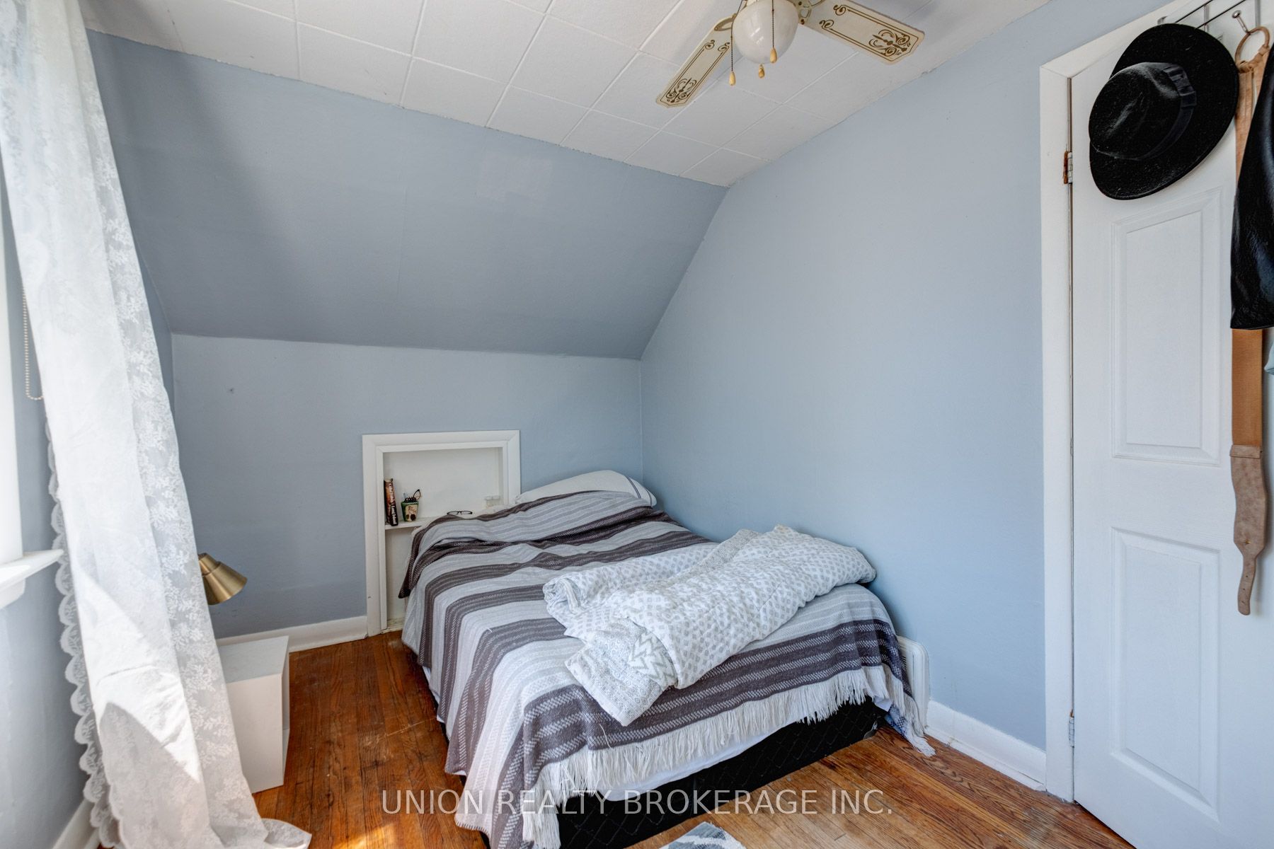 72 Sandown Avenue Property Photo 14